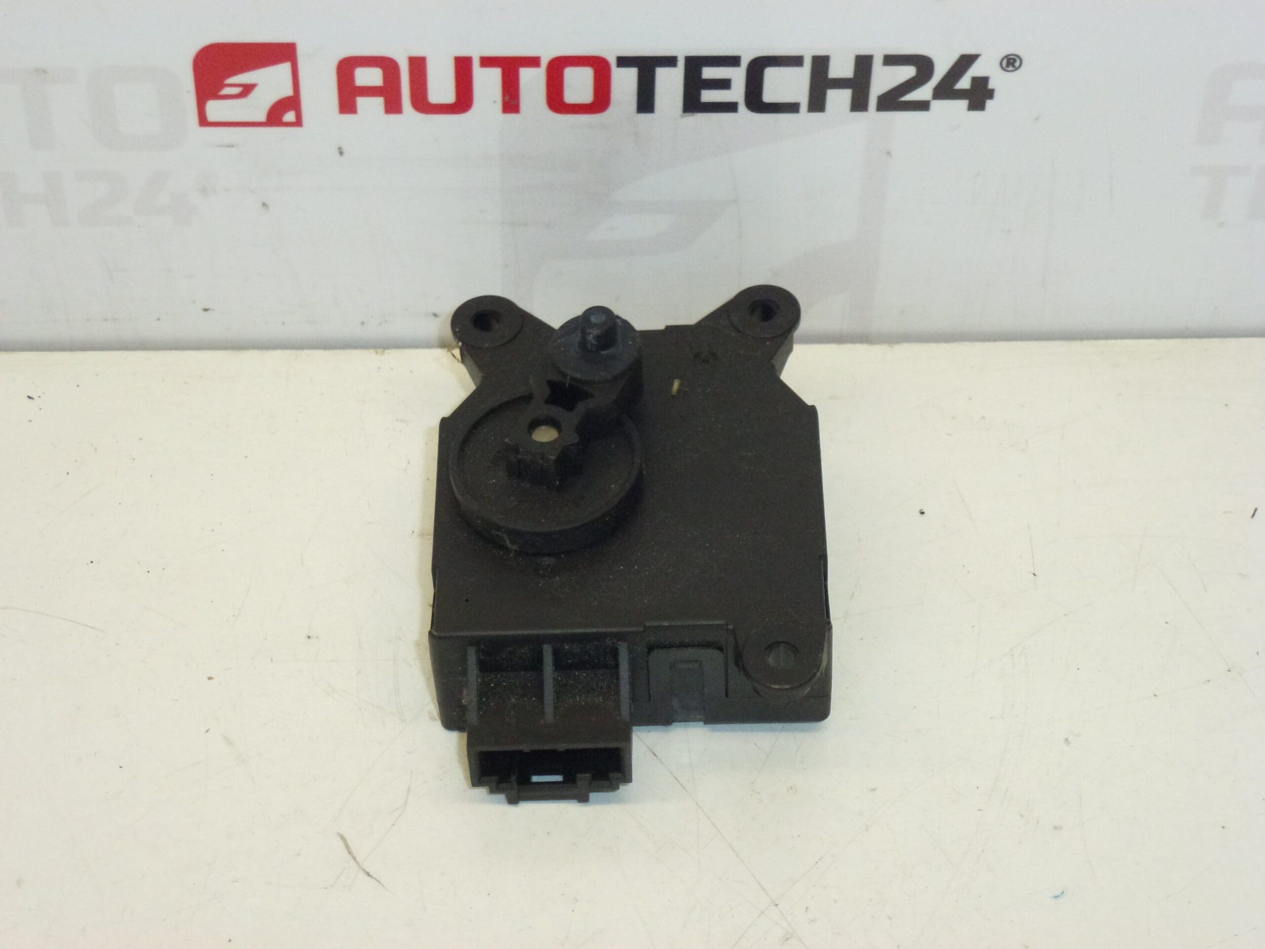 Серво Valeo Citroën Peugeot N100462G 0901071C 6447NQ