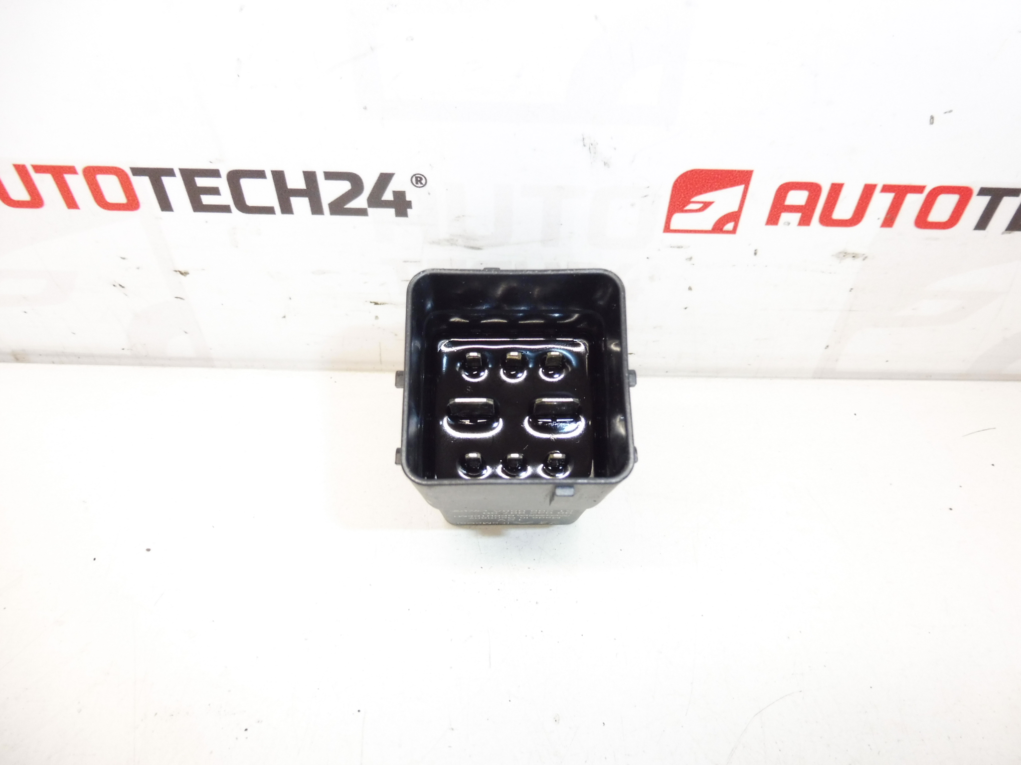 Реле за подгрев MAGMA Citroën Peugeot 9803299780