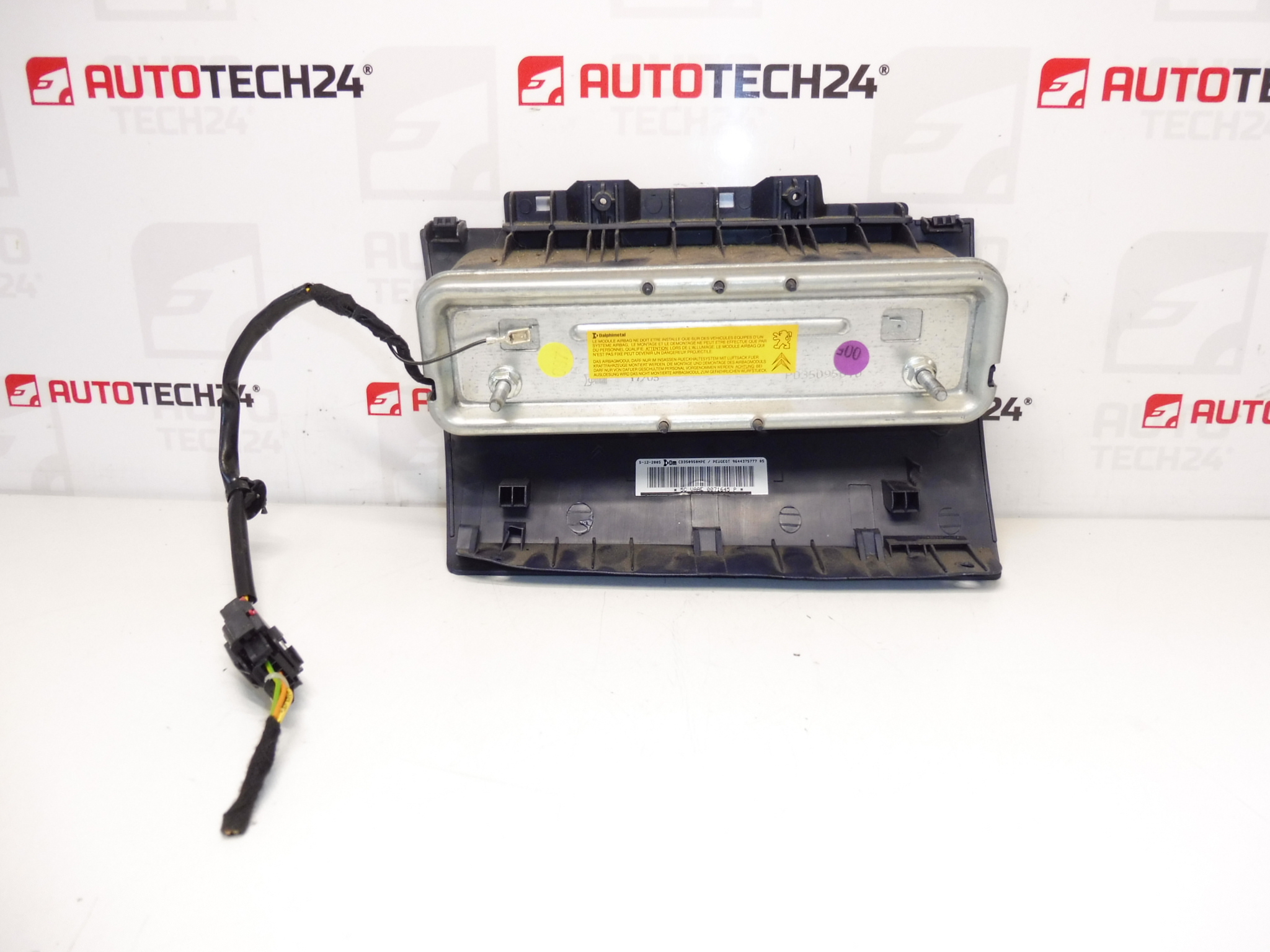 Peugeot 1007 въздушна възглавница за коленете на водача 9644375777 8216FF