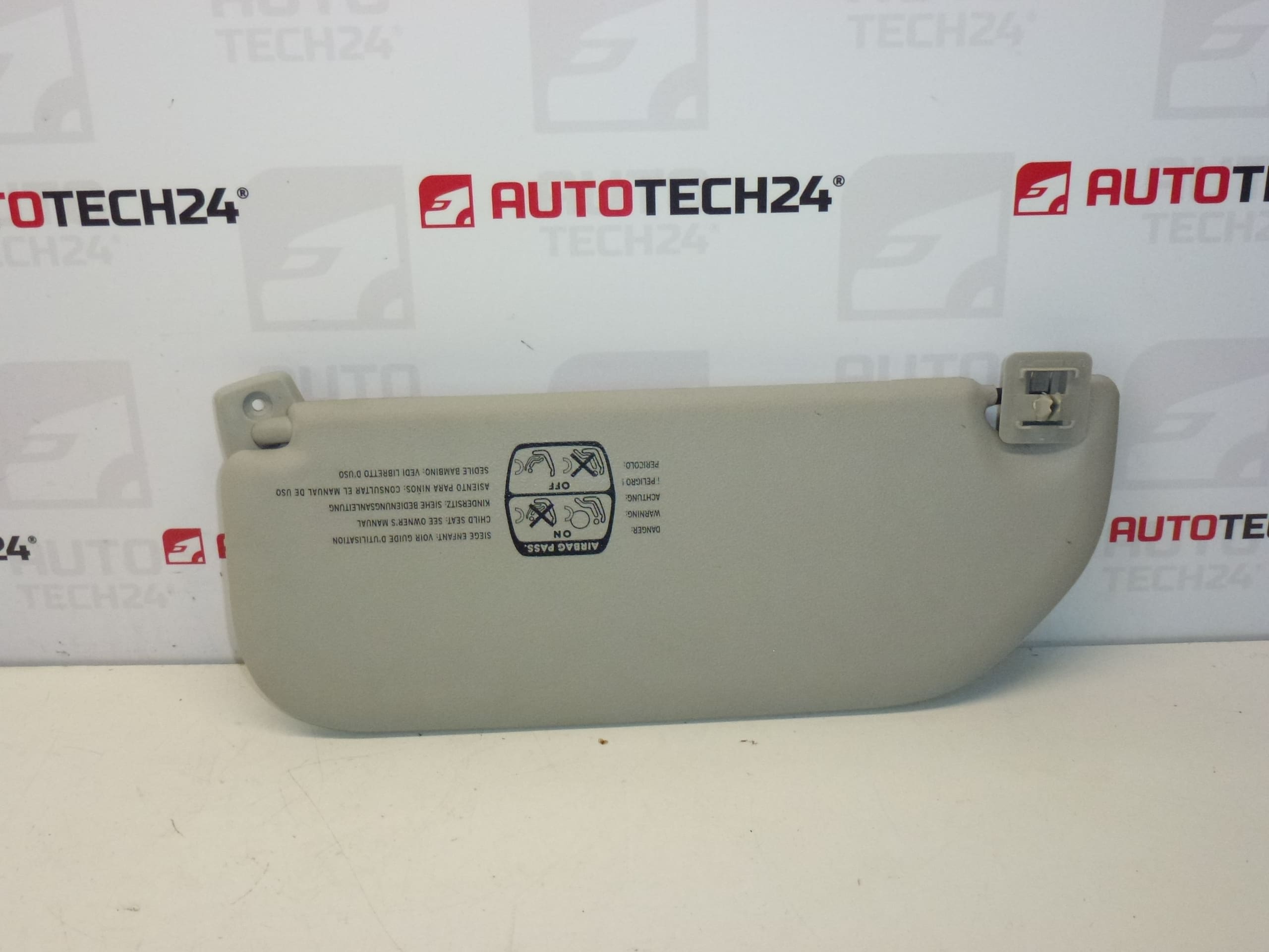 Сенник Citroën C2 C3 пасажерско осветление 8143GS