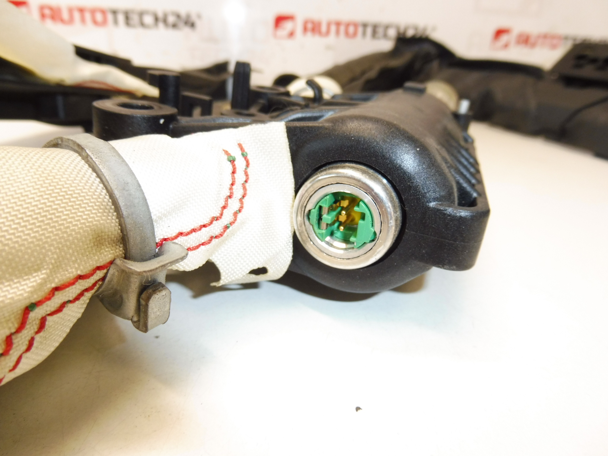 Таванна въздушна възглавница за шофьора Peugeot 1007 9655837980 8329ZX