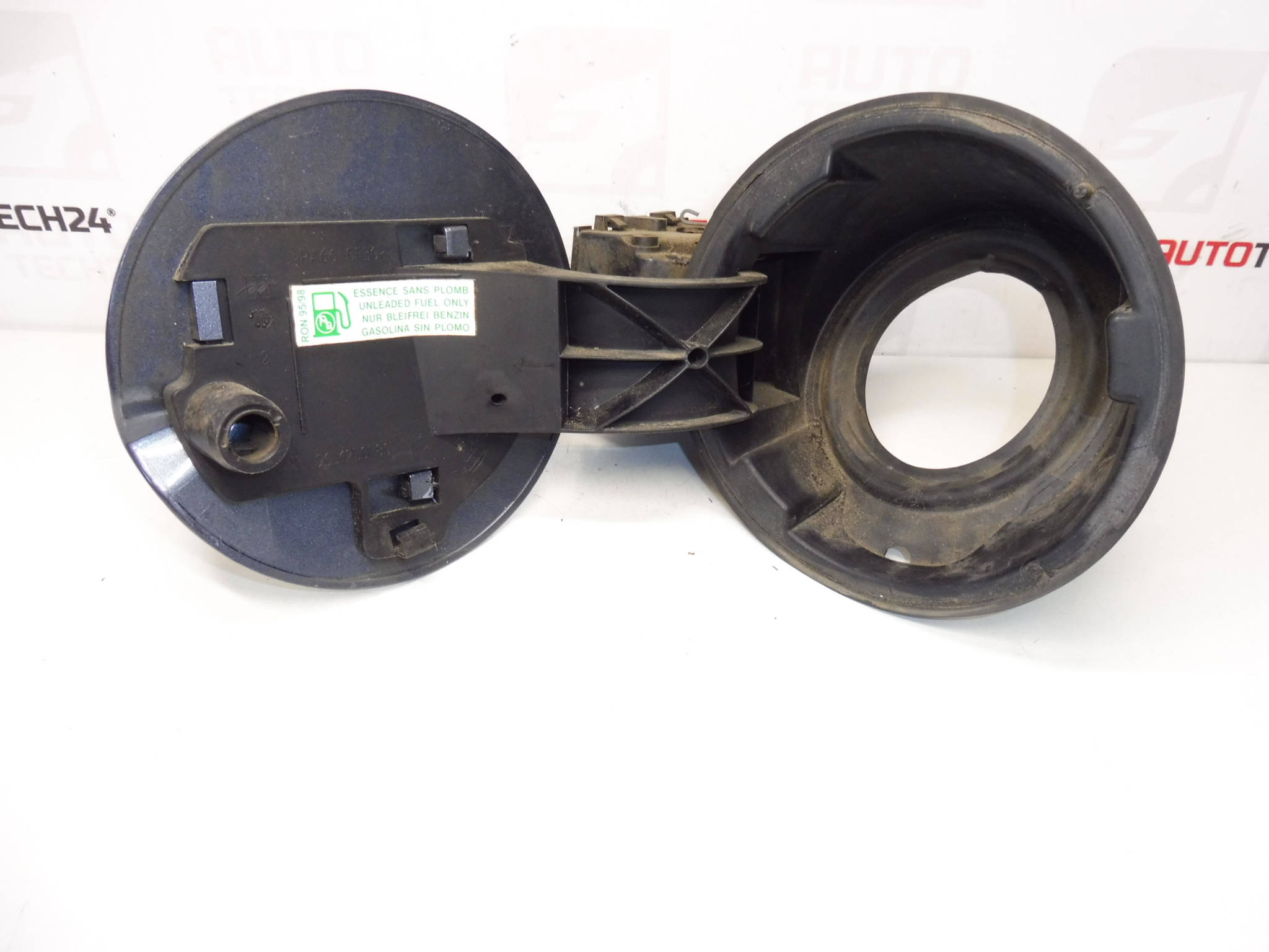 Капачка за резервоар Peugeot 1007 9645935580 1517C3 151882