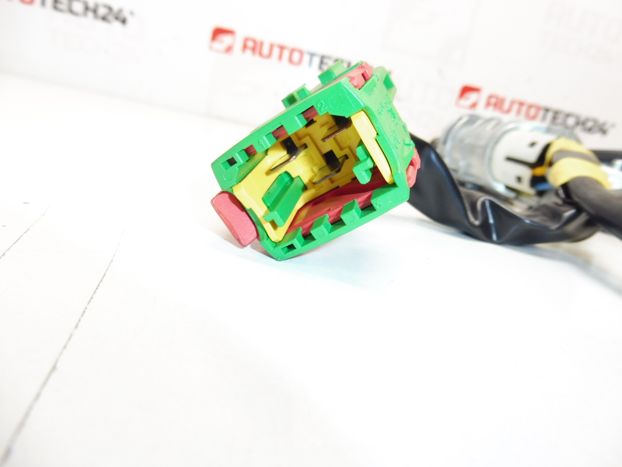 Комплект брави Peugeot 1007 4162EV 4162AH 2 ключа