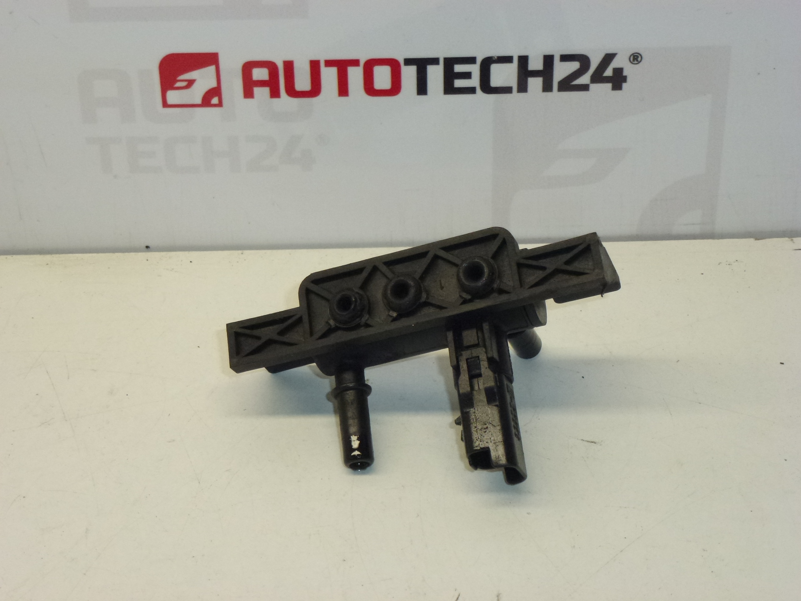 Датчик за температура на горивото Citroën Peugeot 9637705080 1669890180 1922G4