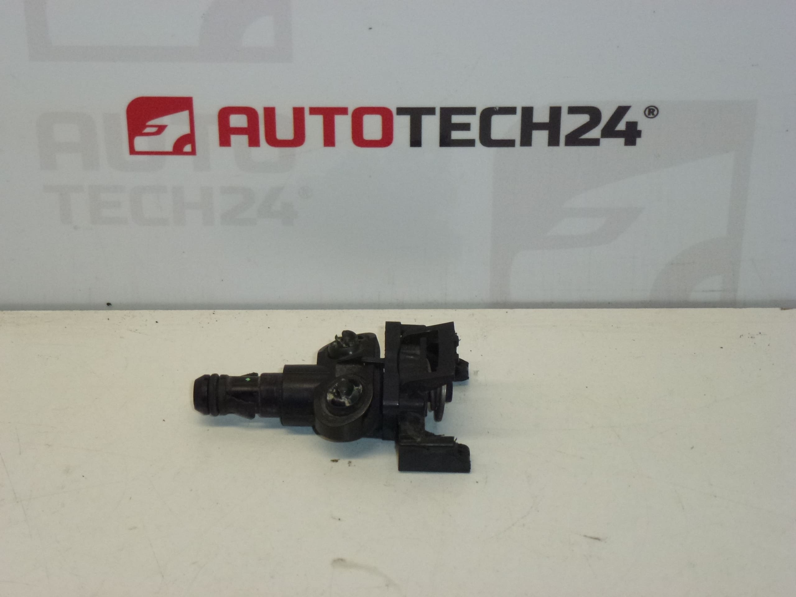 Дюза за миене Citroën Peugeot 6438F4