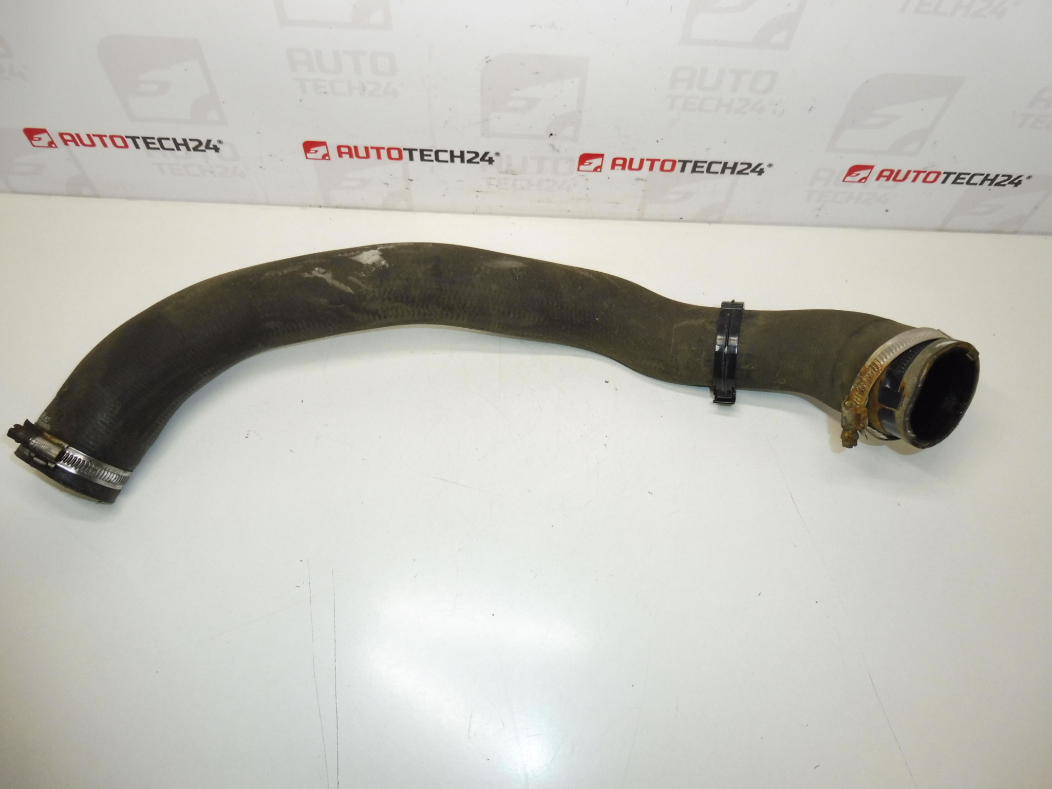 Въздушна връзка 1.5 HDI Citroën Peugeot 9820100680