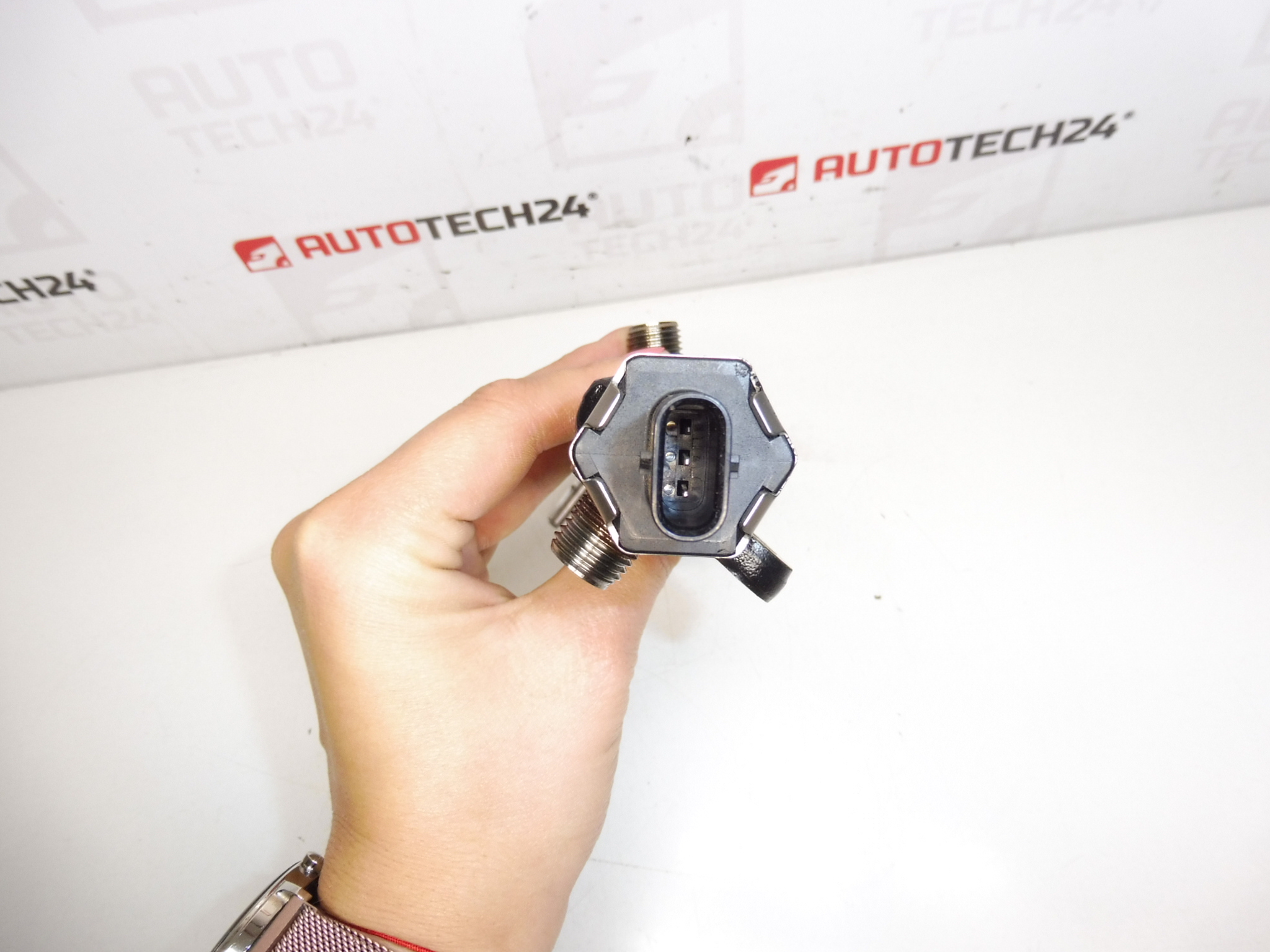 Рейка RAIL 1.5 HDI Citroën Peugeot 9821399680