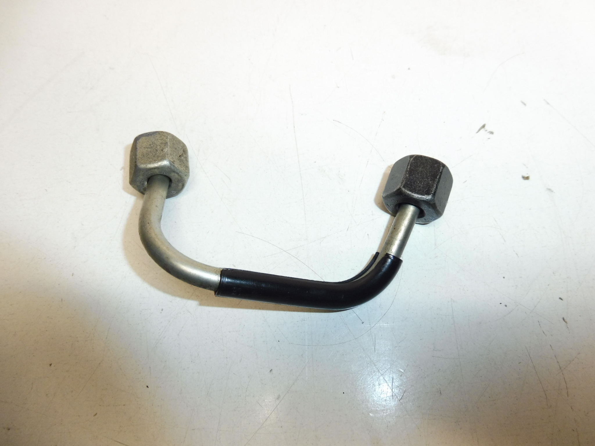 Захранваща тръба 4. инжектор Citroën Peugeot 9825615580