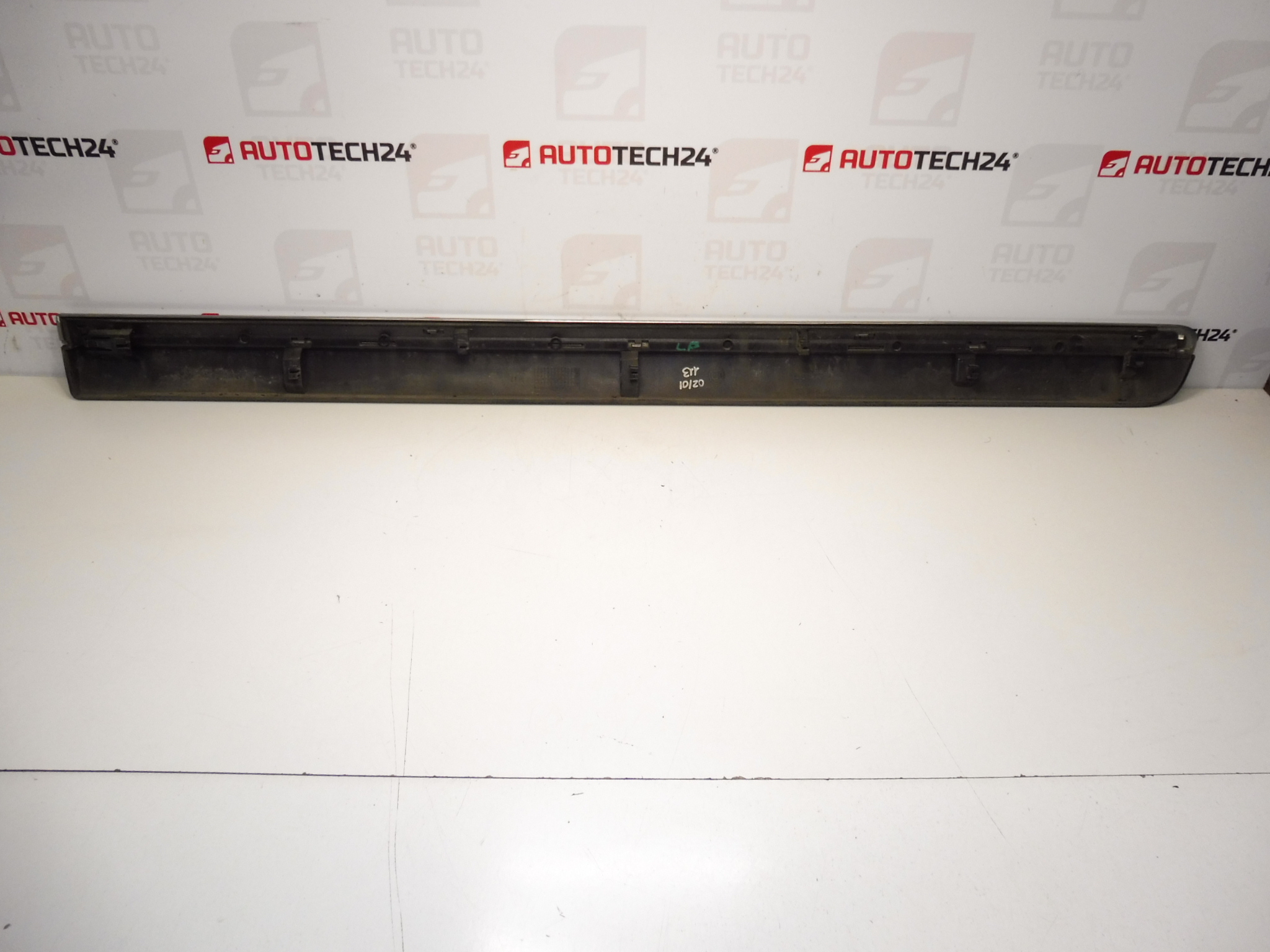 Лайсна предна лява врата Citroen C8 Peugeot 807 KTQ 1401028777 8545GH