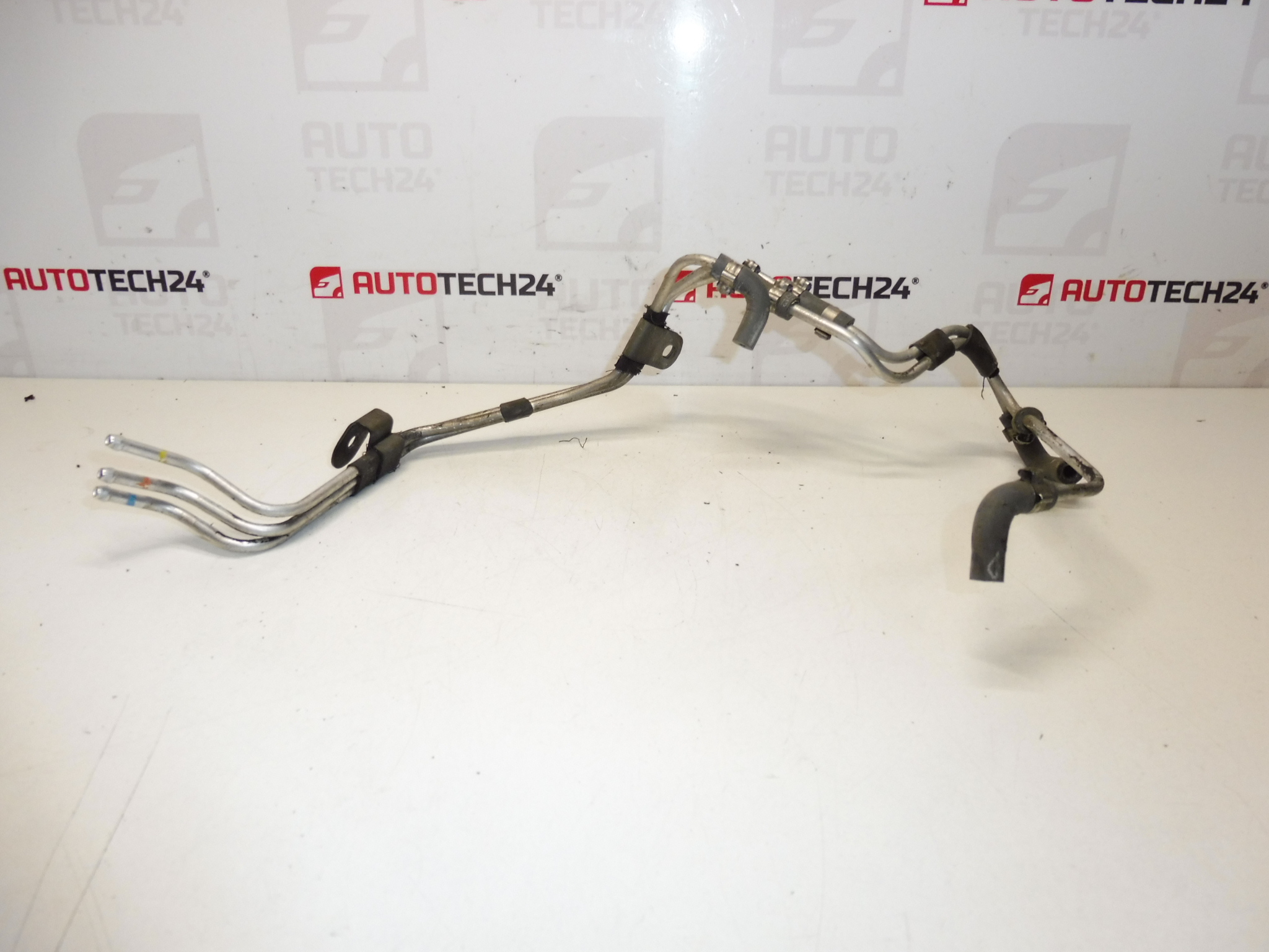 Вакуумна тръба Citroën Peugeot 2.2 HDI 1622CW 1622EH