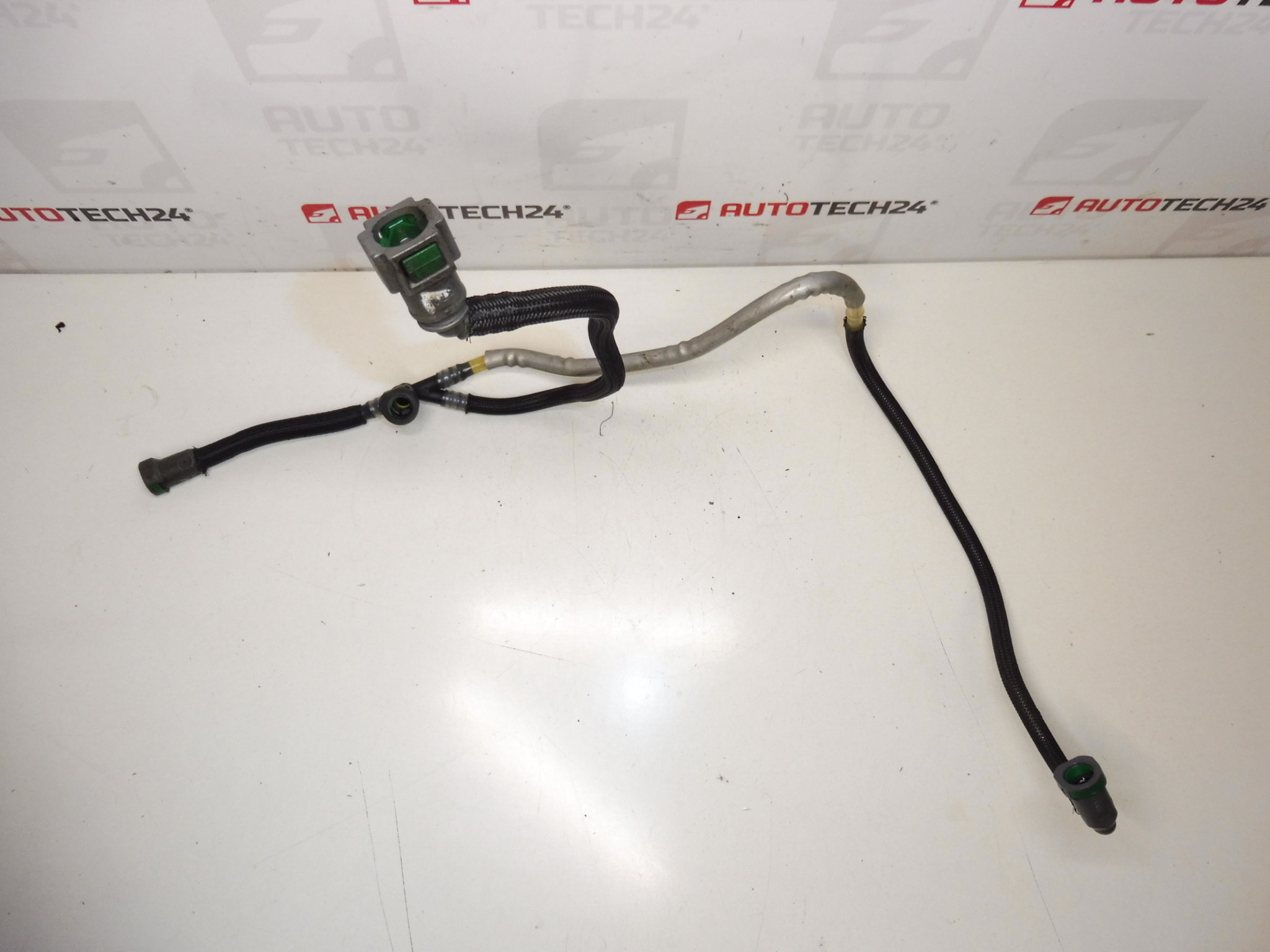 Горивопровод Citroën Peugeot 2.2 HDI 1574K9