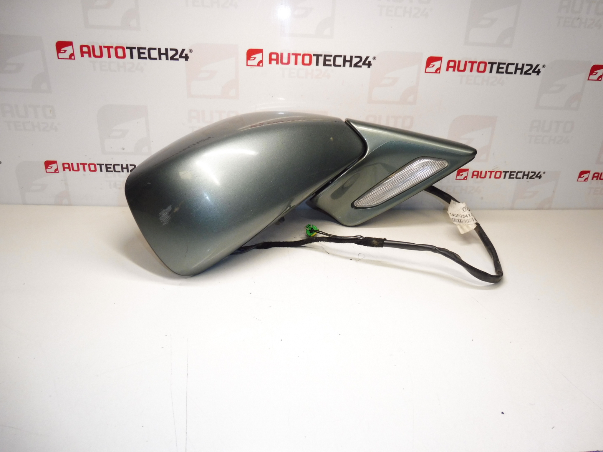 Огледало за обратно виждане дясно KGB Citroën Peugeot 14009349S2 8153FV