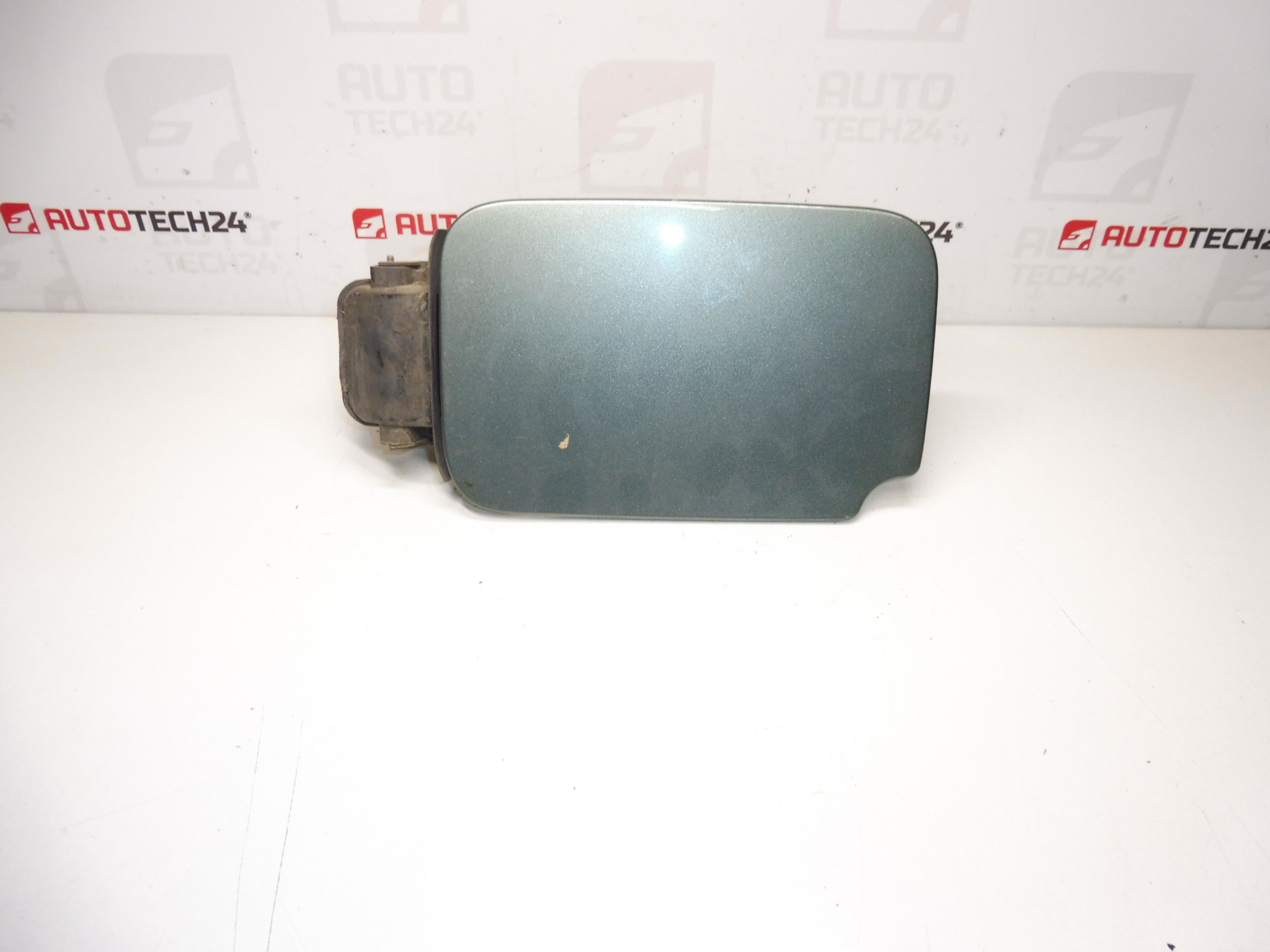 Капачка на резервоара Peugeot 807 Citroën C8 KGB 1485207080 151790