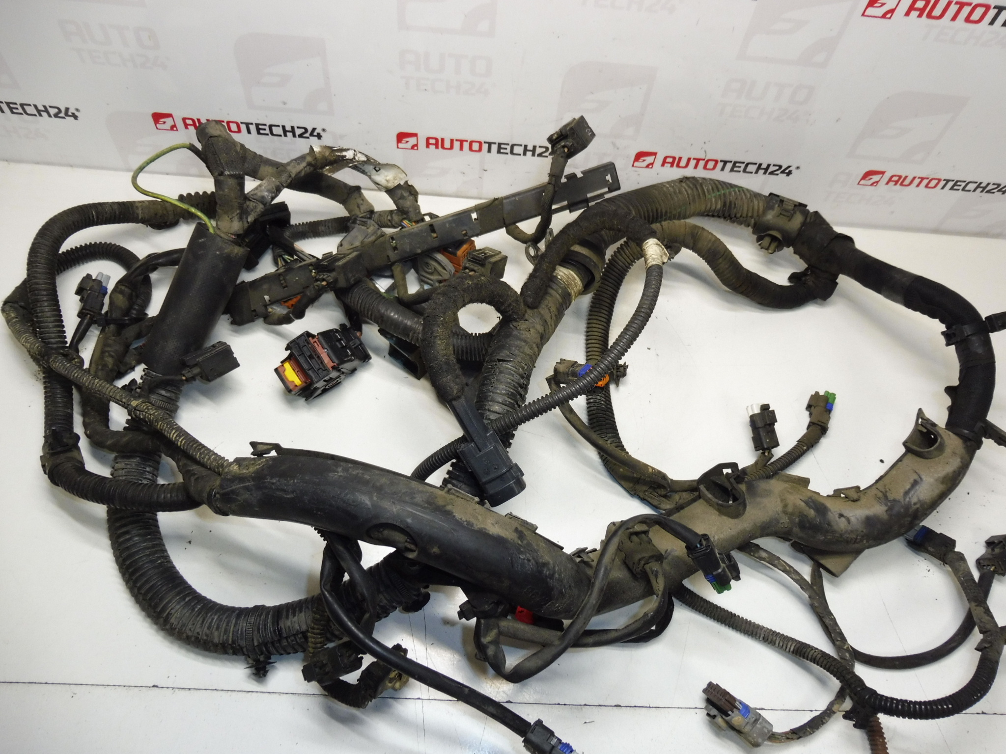 Пълен комплект двигател 2.0 HDI 100 KW Citroën Peugeot 1401048380 6569HZ