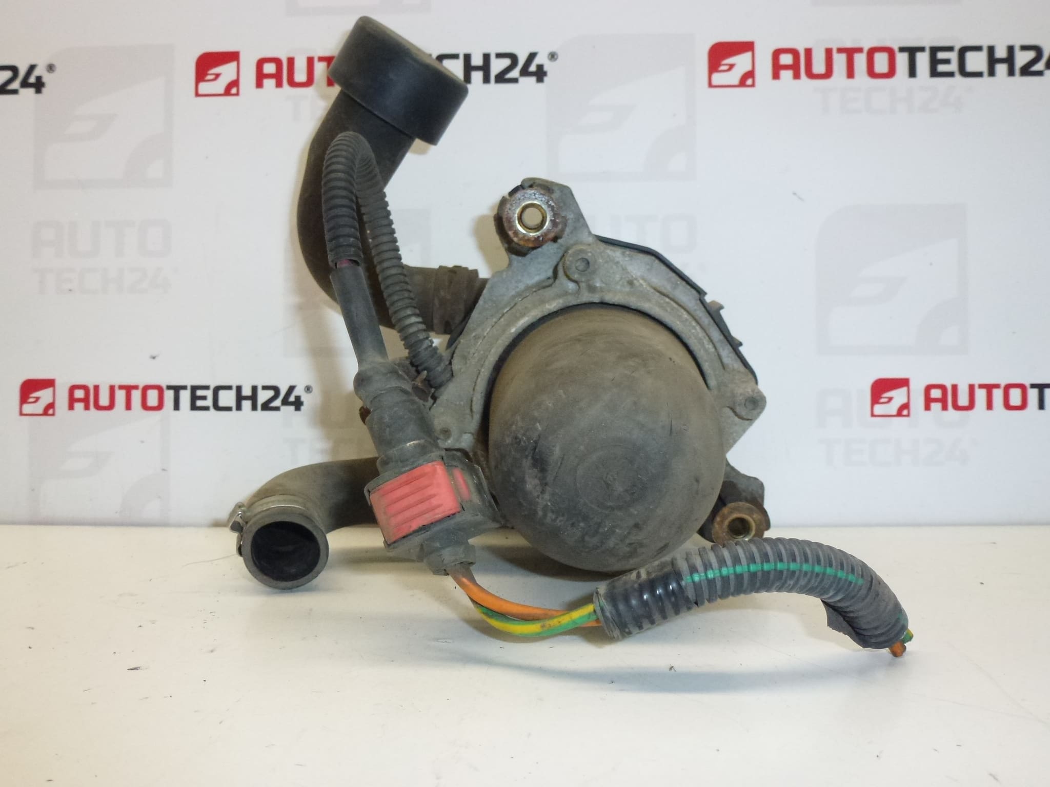 Въздушна помпа Citroën Peugeot 9639450180 1618E4 1628FX