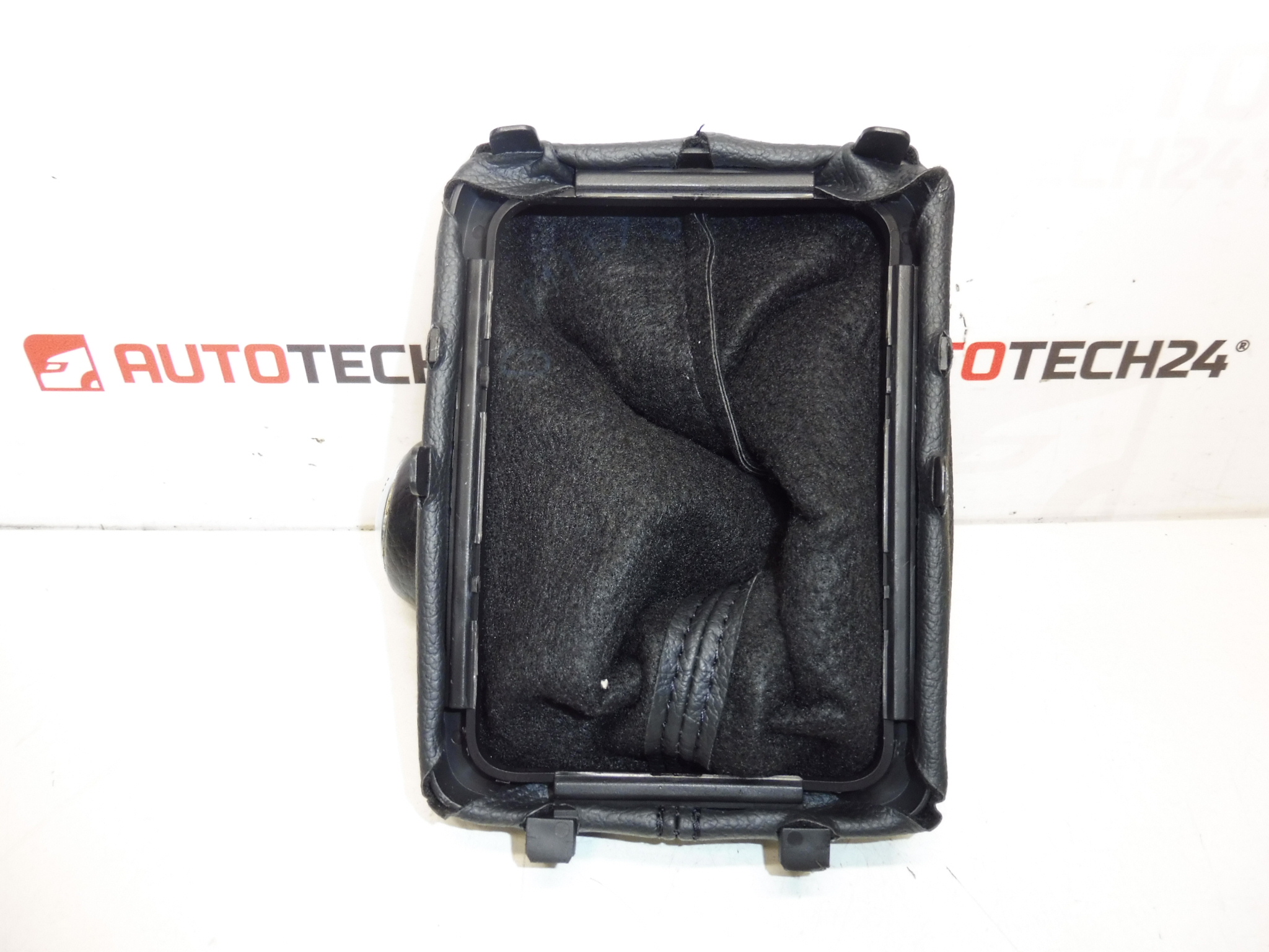 Скоростен лост с маншет Peugeot 206+ 2403X9 7951T2