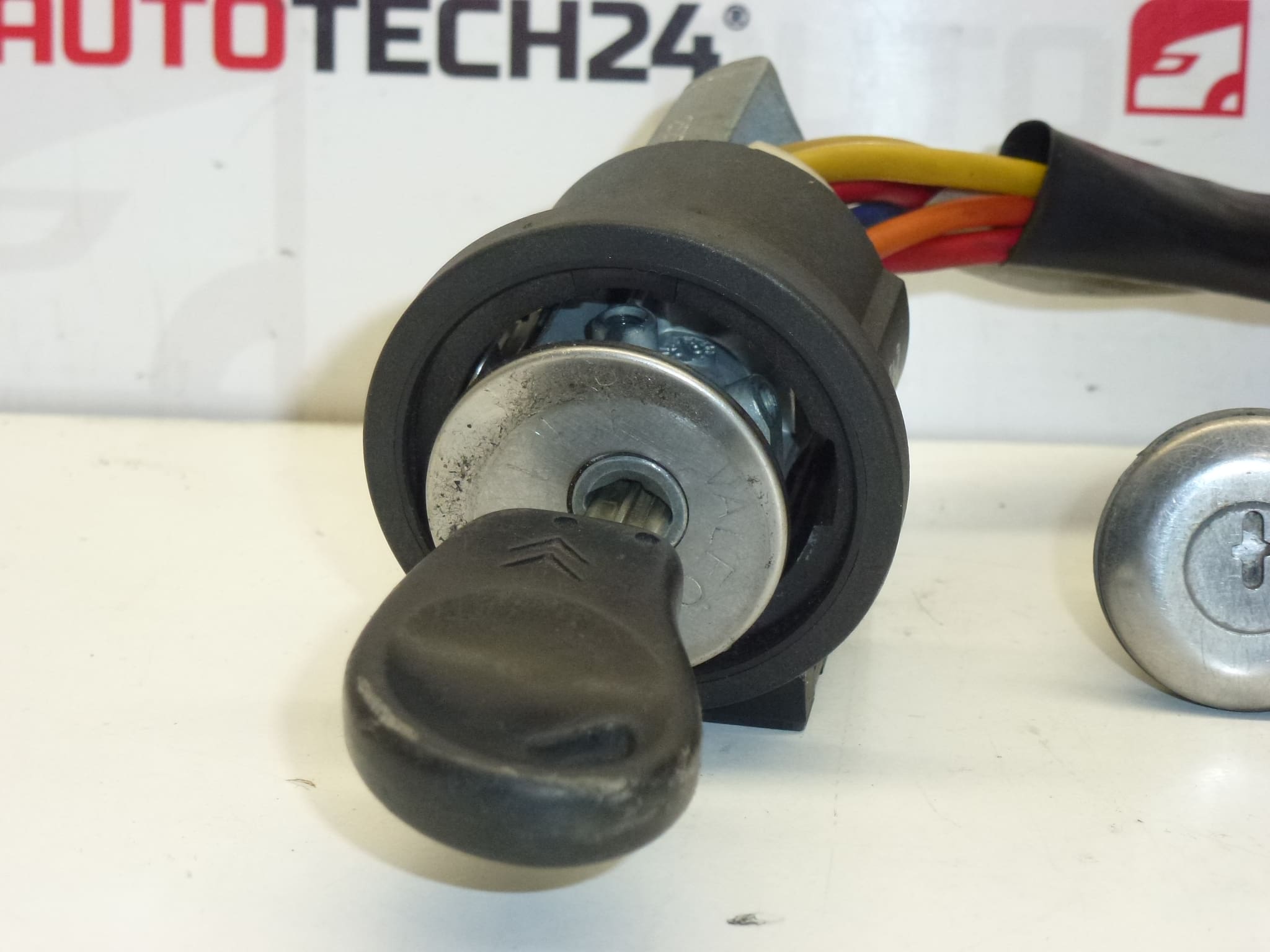 Комплект брави с един ключ Citroën Xsara Picasso 4162W5 4162S0