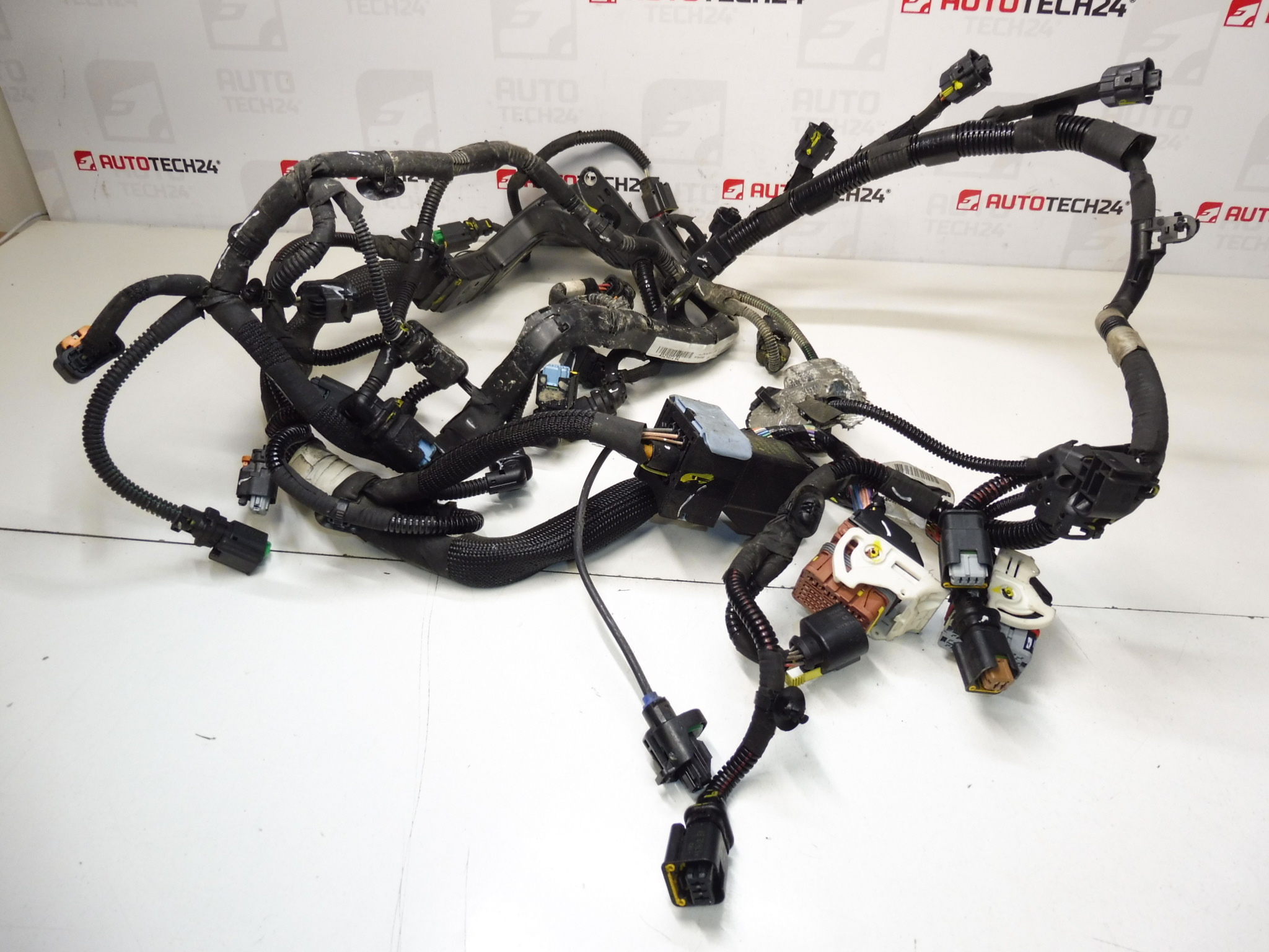 Основен двигател Citroën Peugeot 1.6 HDI 9803029180 9678305680