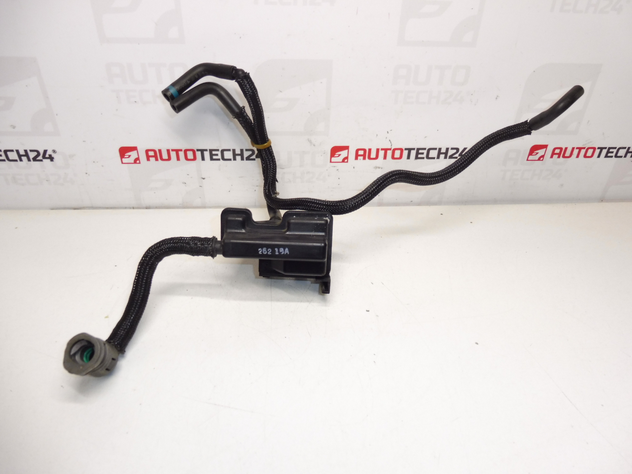 Резервоар вакуум Citroën Peugeot 1.2 9807593380 9822341180