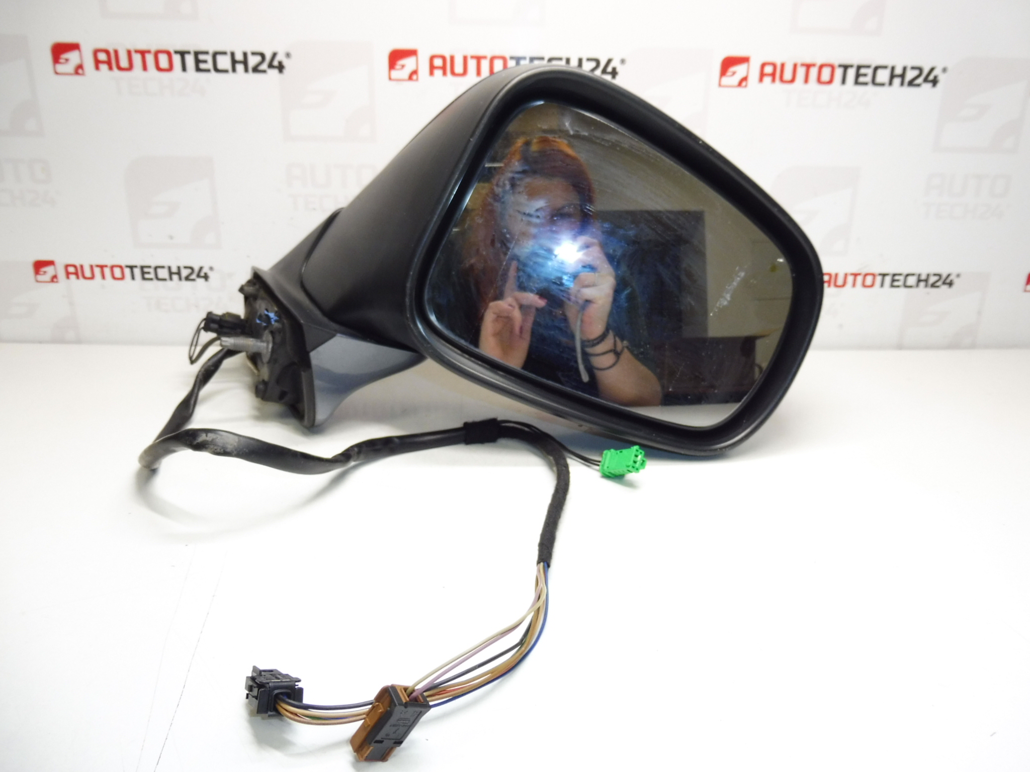 Огледало за обратно виждане EZW Citroën Peugeot 14400785ZW 8154CR