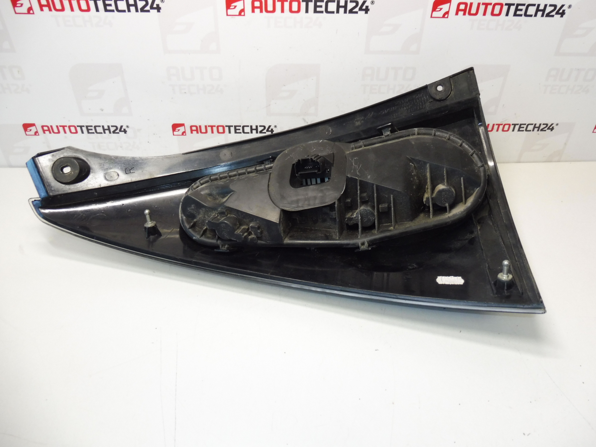 Фар заден десен Citroën C1 81550-0H060 6351x8