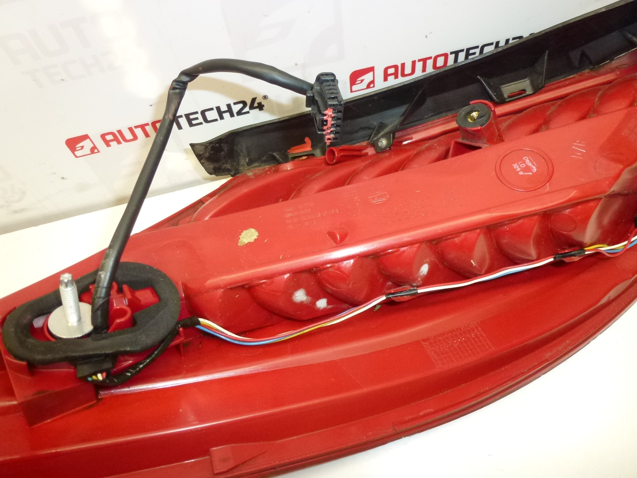 Фар заден десен Peugeot 308 CC 6351GG