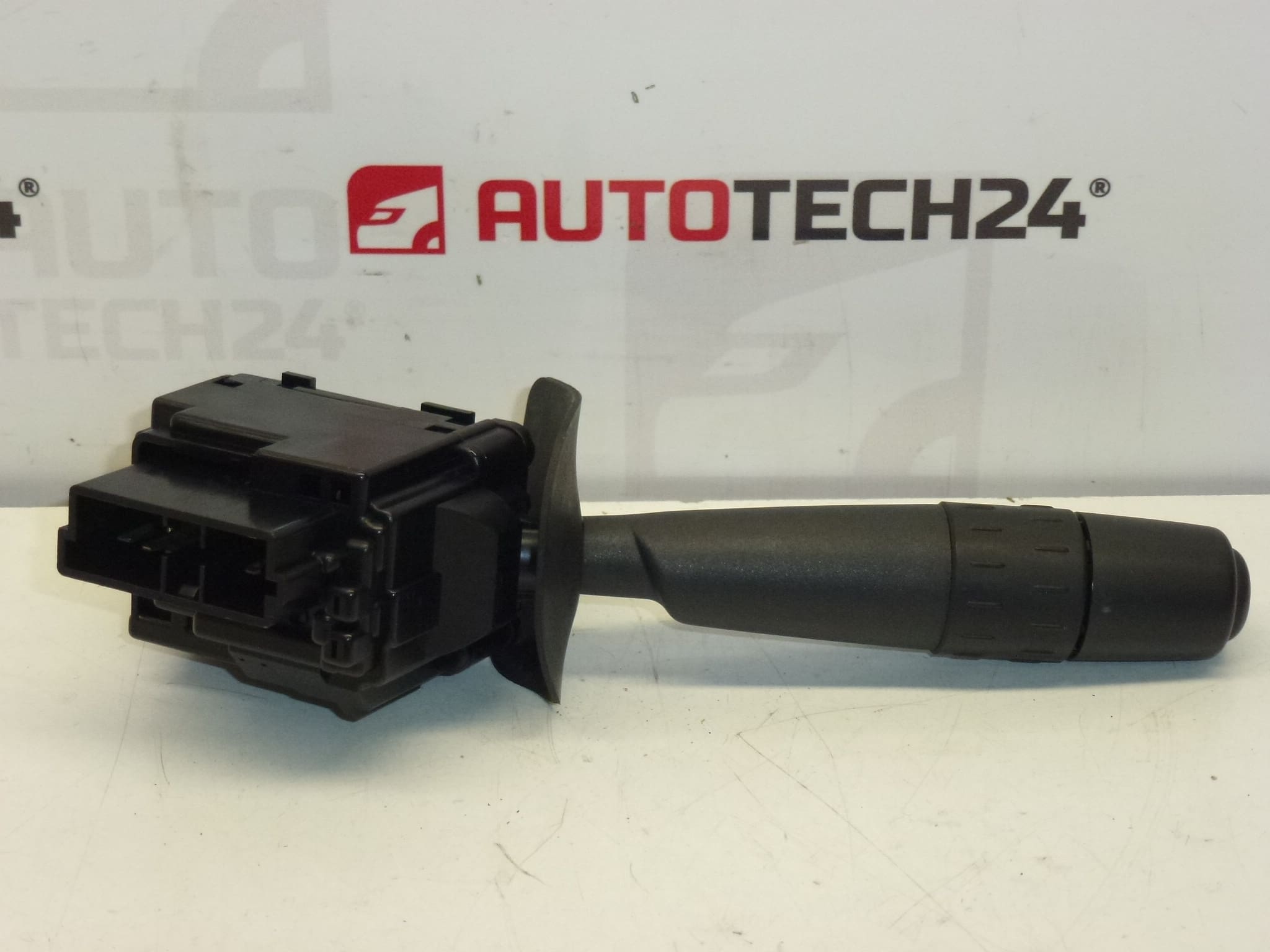 Водач за чистачки Citroën Peugeot 96186612ZL 6239A8