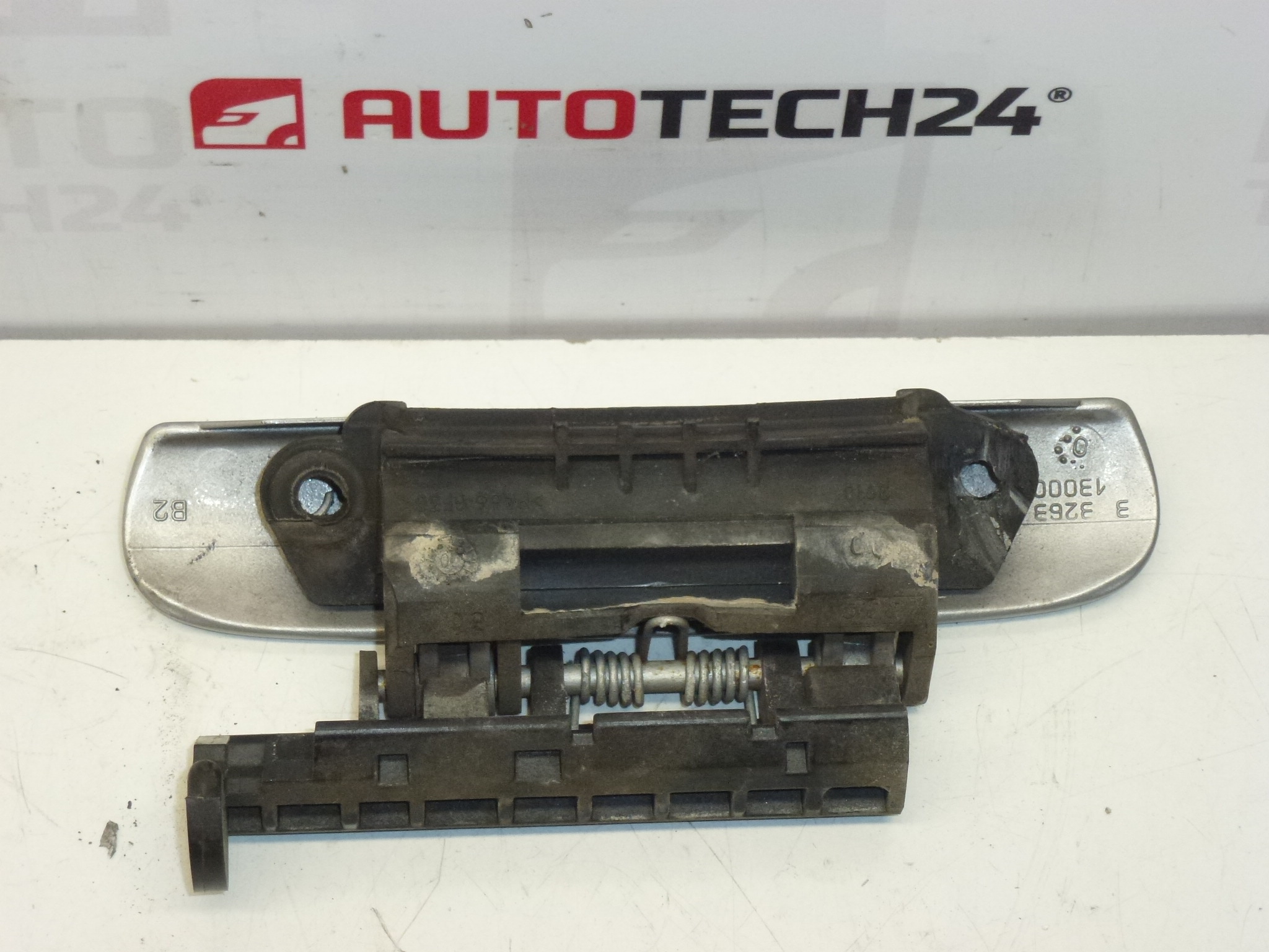 Дръжка задна дясна врата Citroën Xsara EZRC 96334566 9101N5