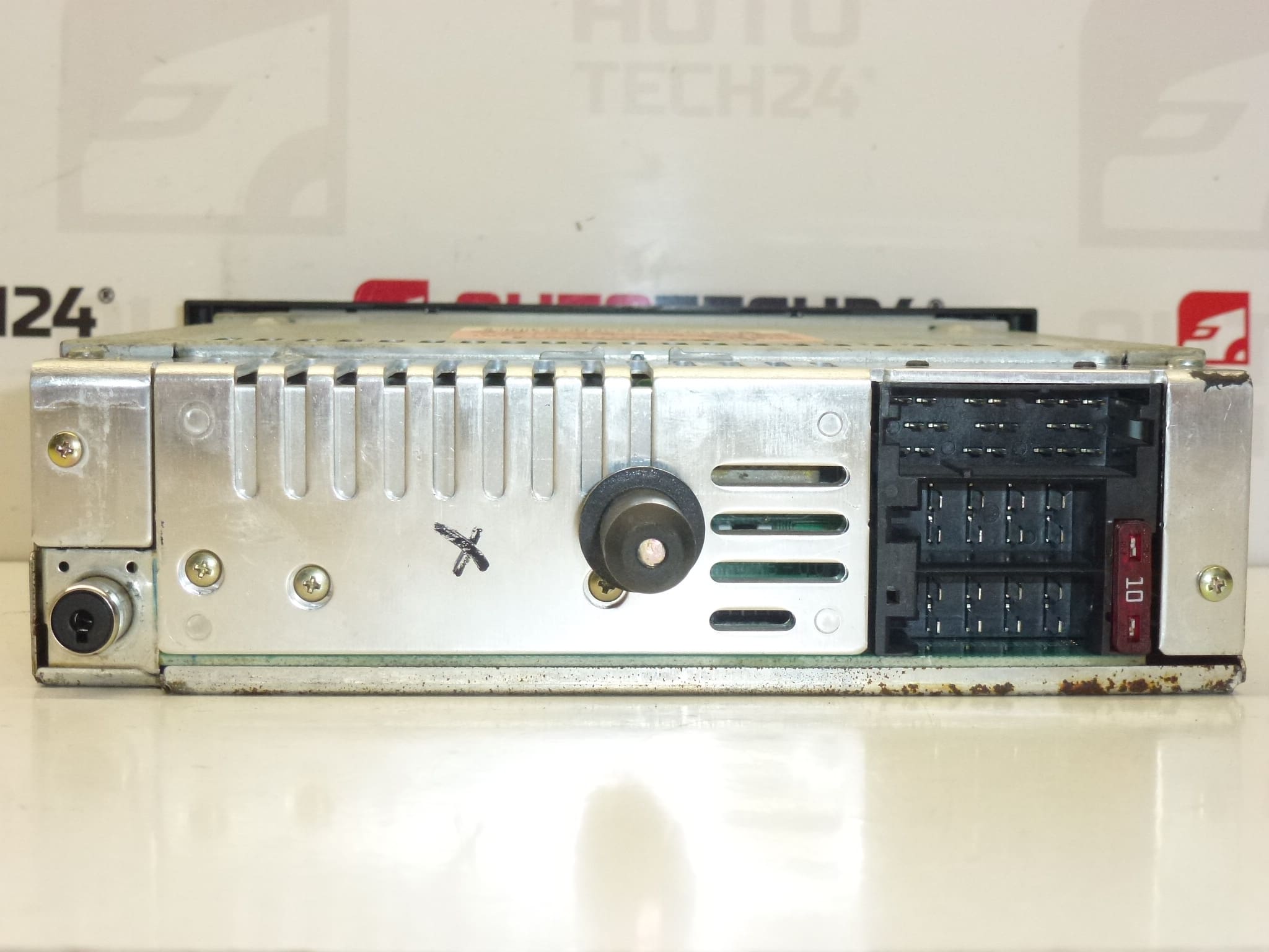 Авто радио CLARION Citroën Peugeot 96476647XT 6564JW