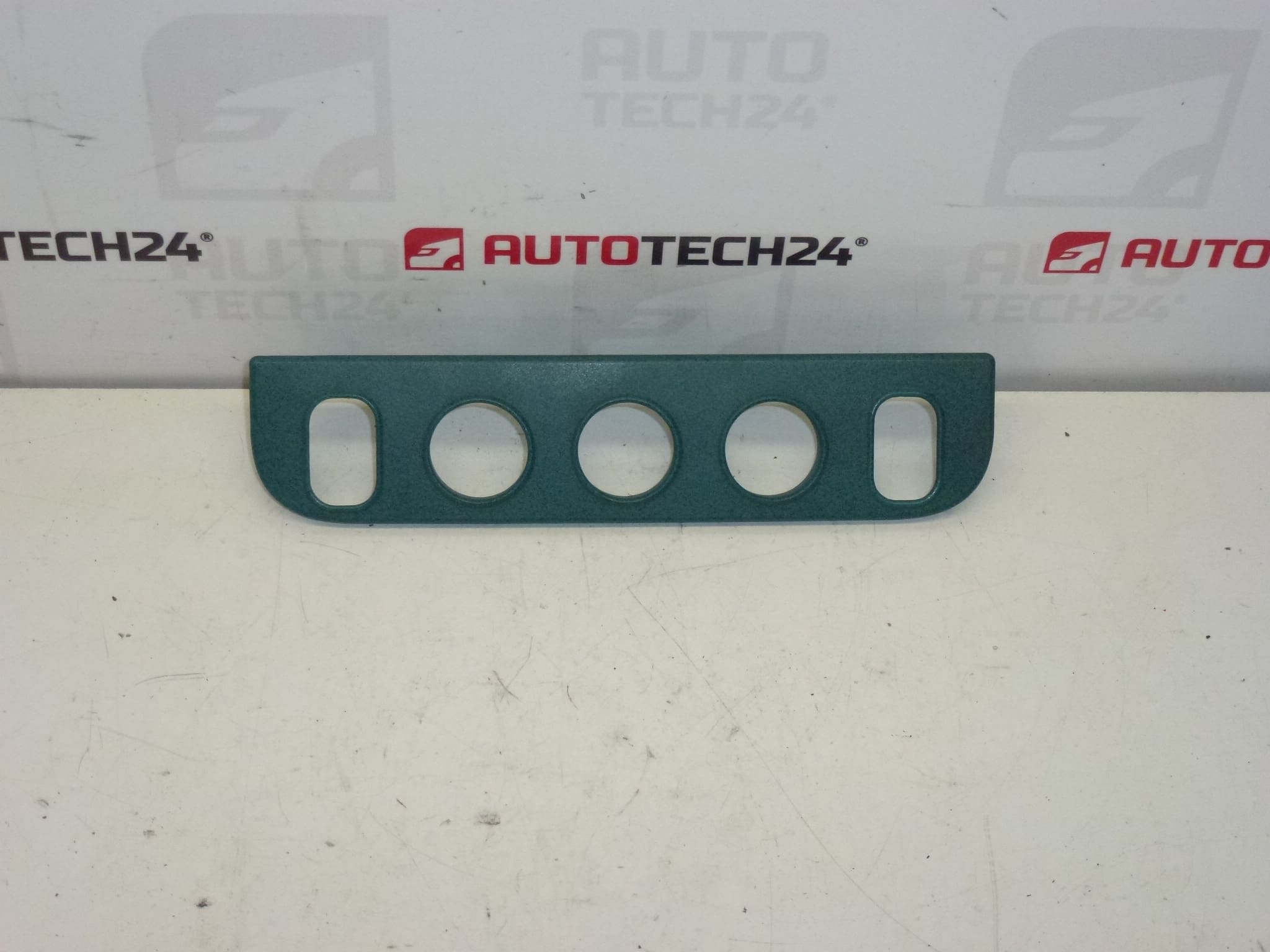 Кора за табло Citroën Berlingo I и Peugeot Partner I 96210132ZL 8212ER