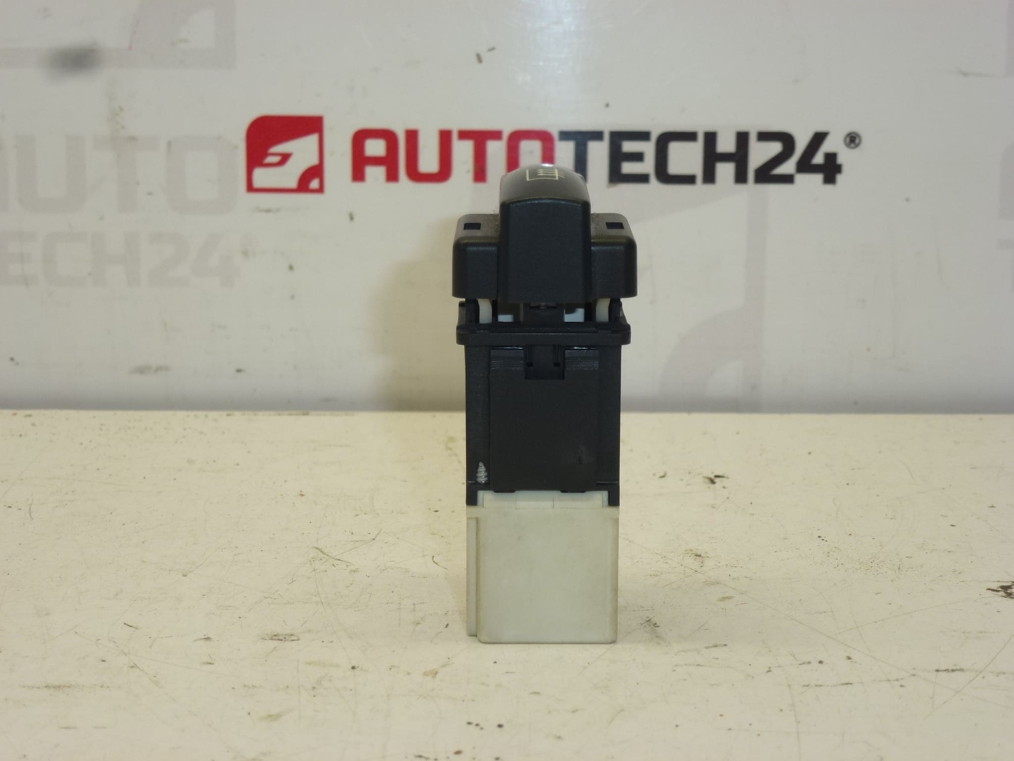 Citroën Peugeot управление за отопление на задното стъкло 655497