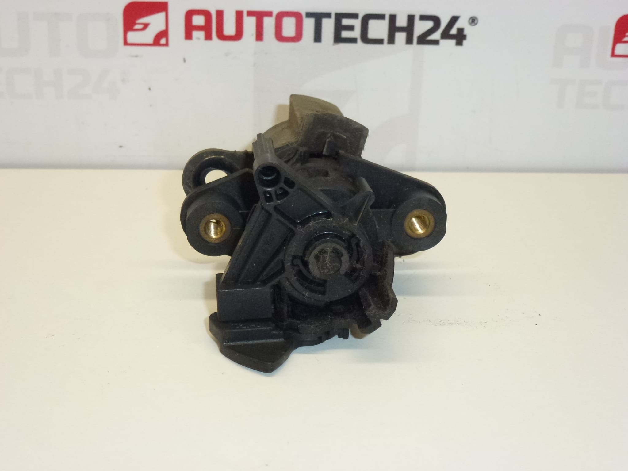 Отваряне на задна врата Citroën C1 Peugeot 107 8726R6 8726R7