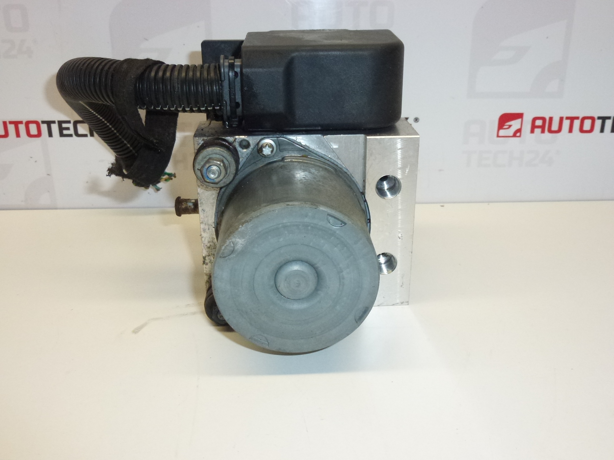 ABS ESP Bosch Citroën C4 Peugeot 307 9663241380 0265235235 4541Q7