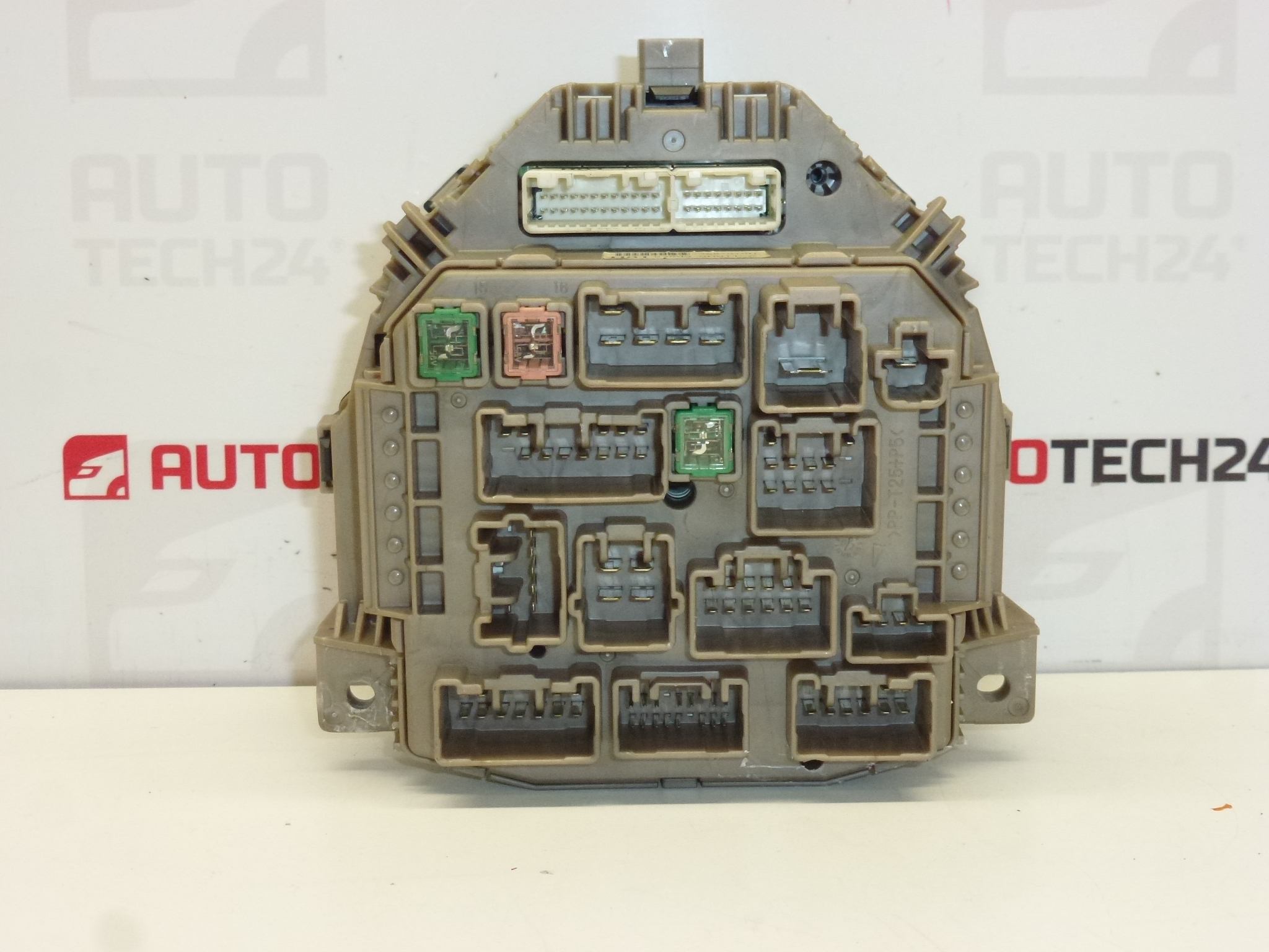 Tachometer Citroën C1 Peugeot 107 пробег 130000 km 83800-011-a