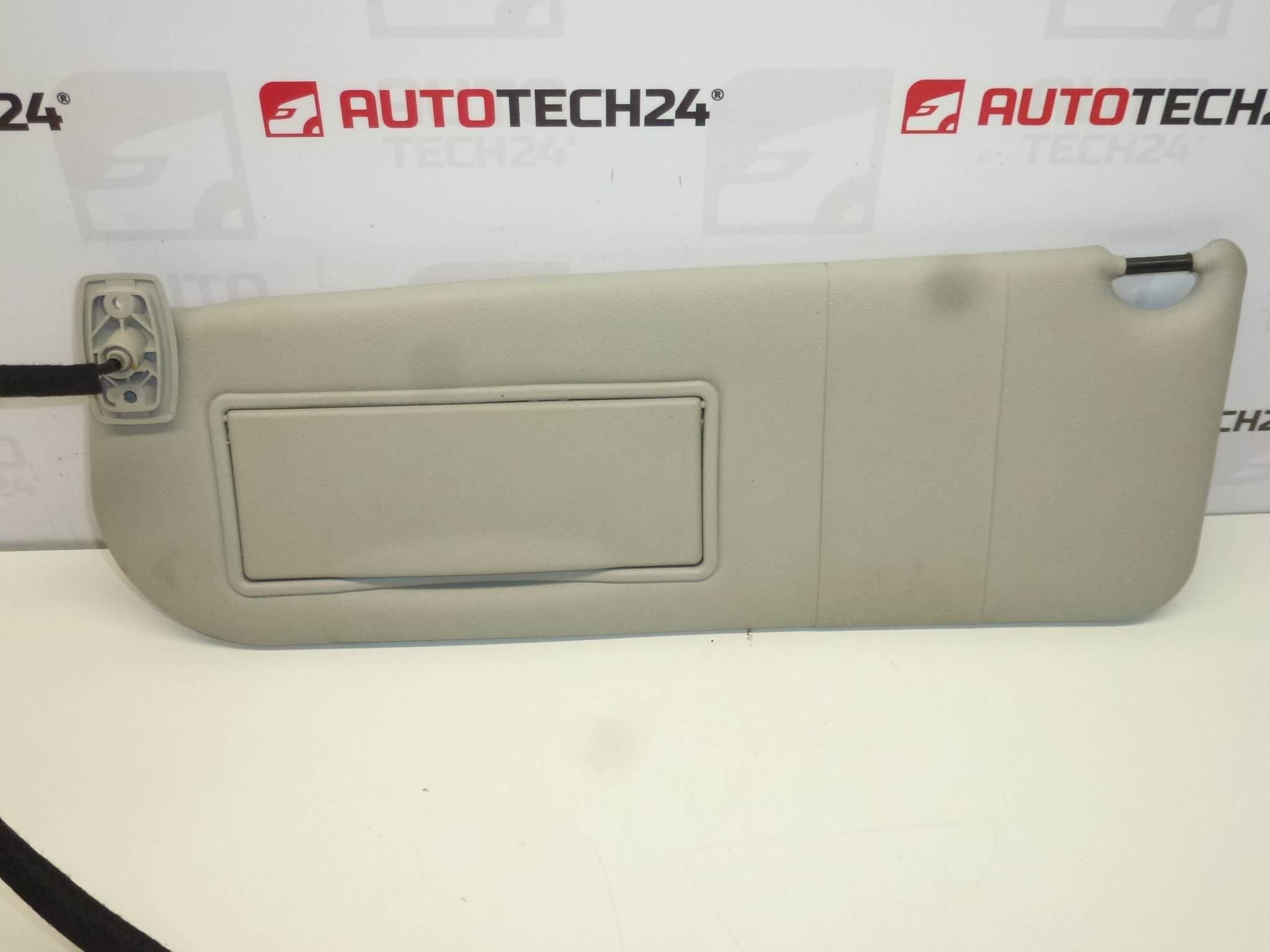 Сенник Citroën C8 Peugeot 807, осветление - ляво 8143GN