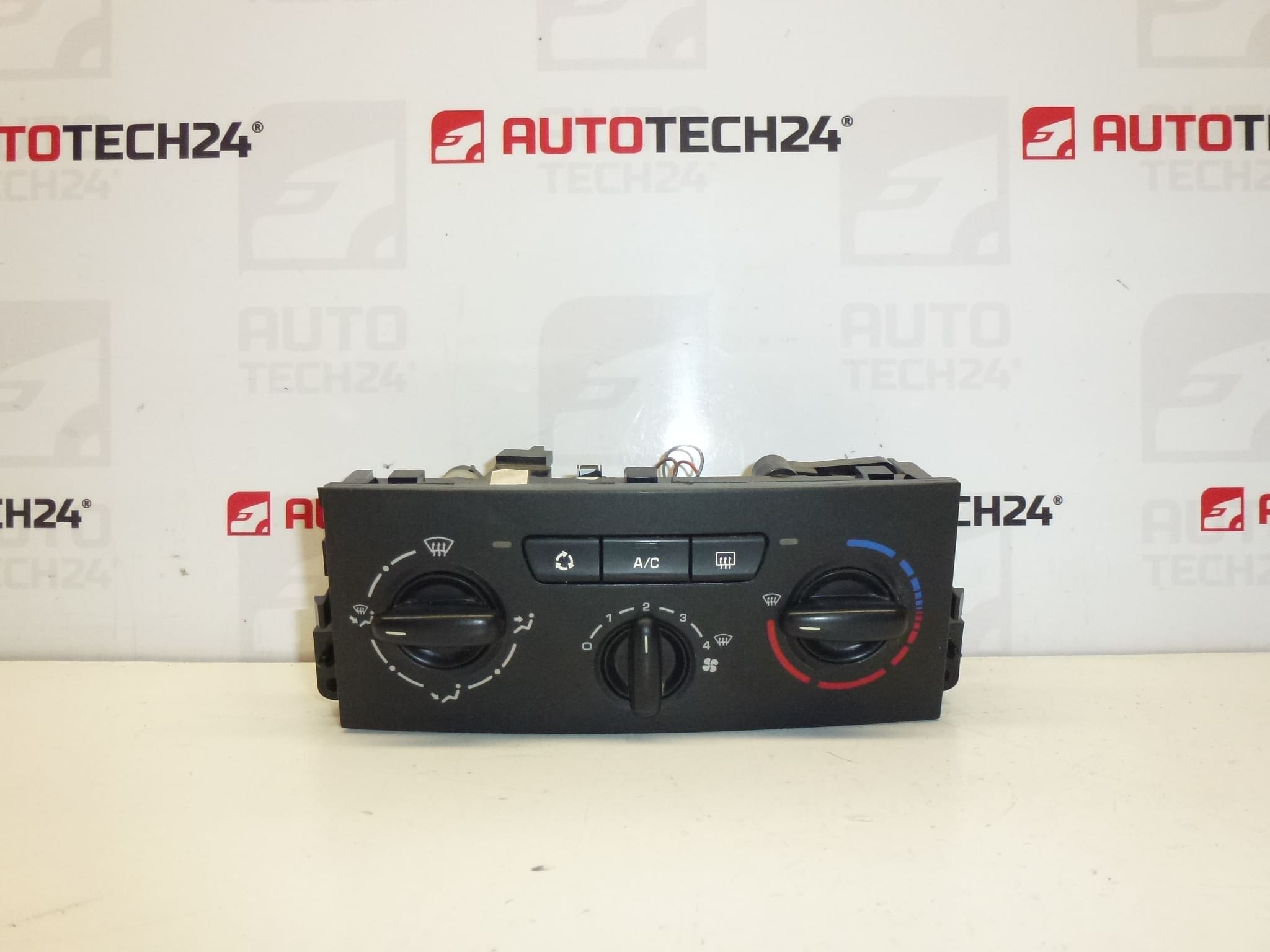 Peugeot 207 климатик парно управление N102080F 6451TL