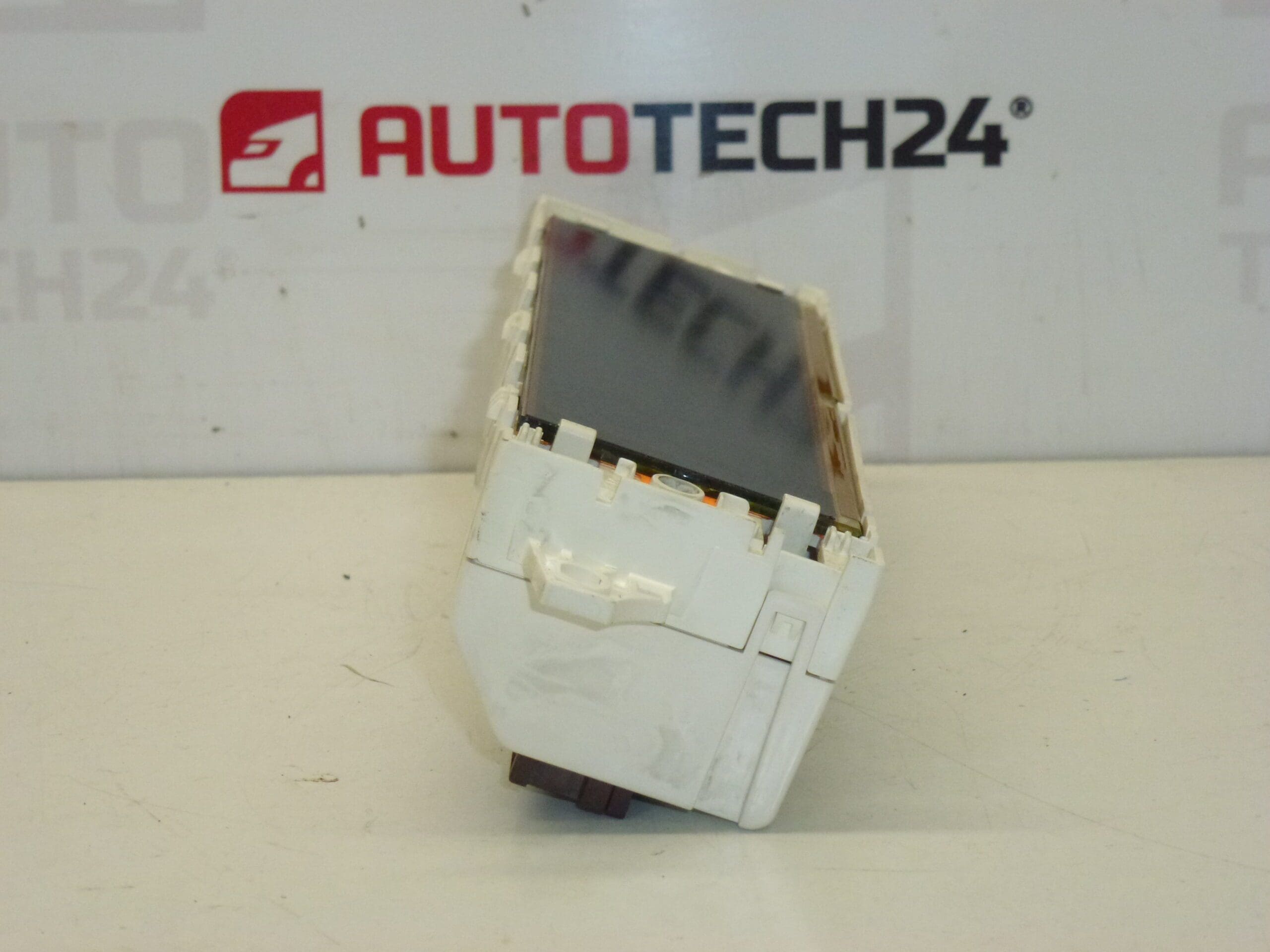 Дисплей на радио компютър PSA Peugeot 307 9663230780 - Image 2