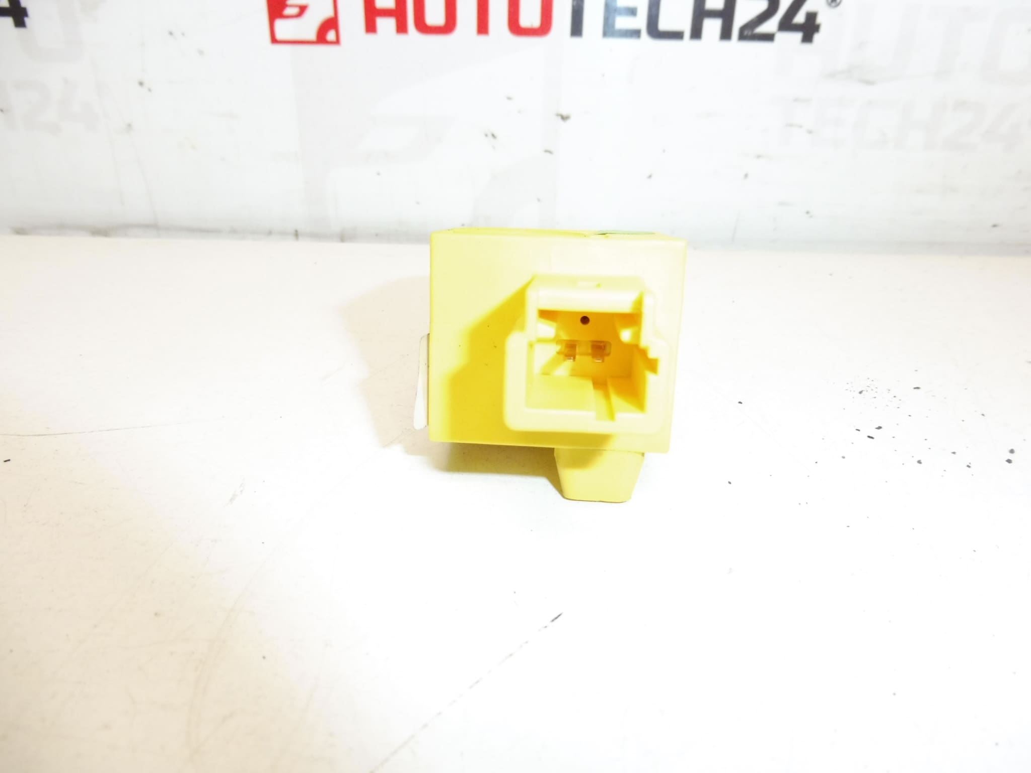 Сензор за ускорение Siemens Peugeot 9640320180 5WK42959 8216AK - Image 2