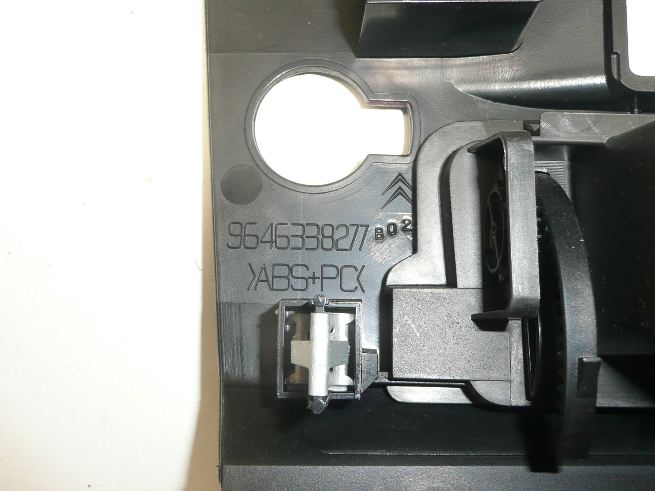 Централна рамка Citroën C4 9646338277 8212TF