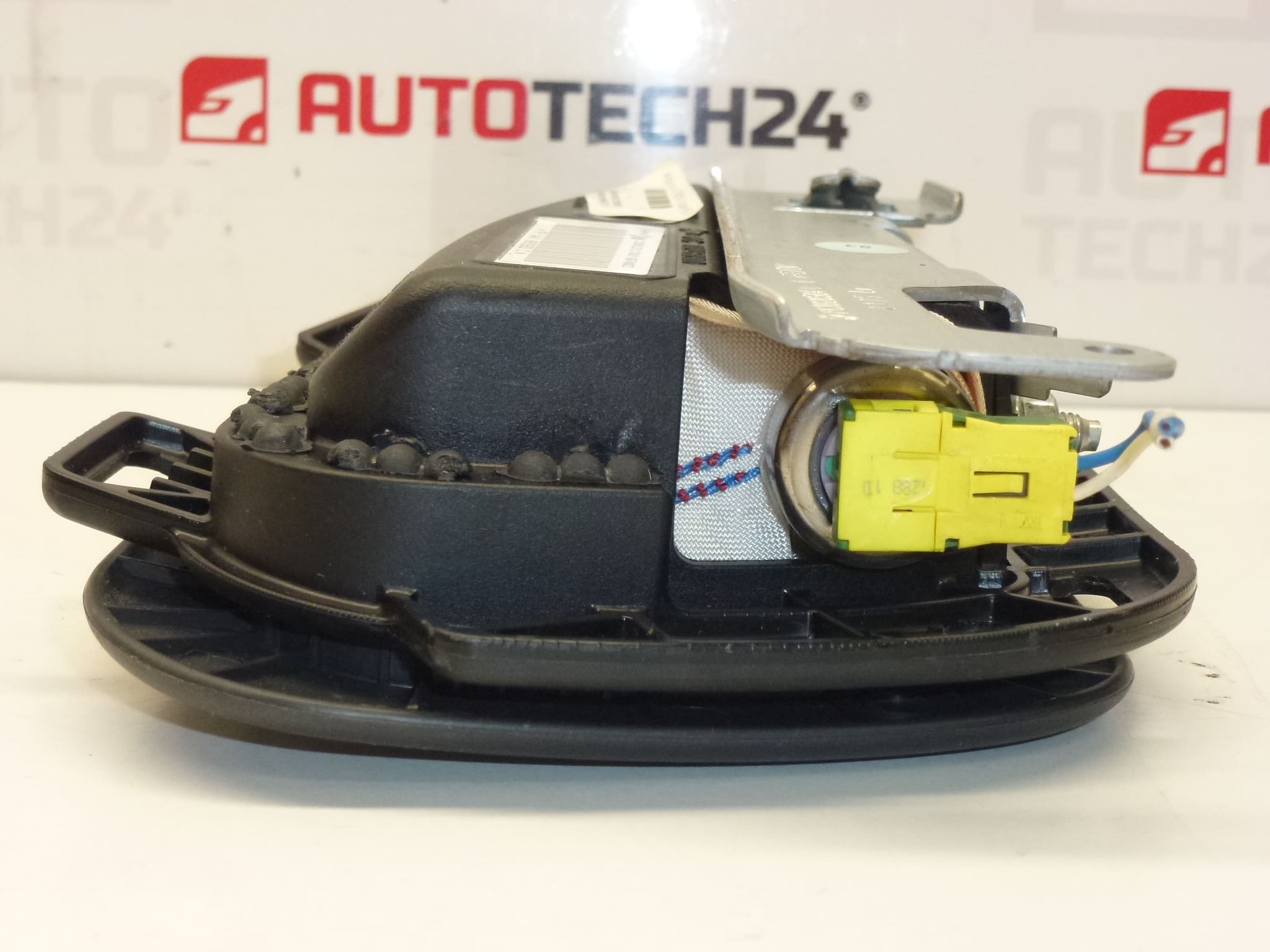 Въздушна възглавница за седалка Citroën C3 C4 дясна 96574085ZE 8216LW - Image 2