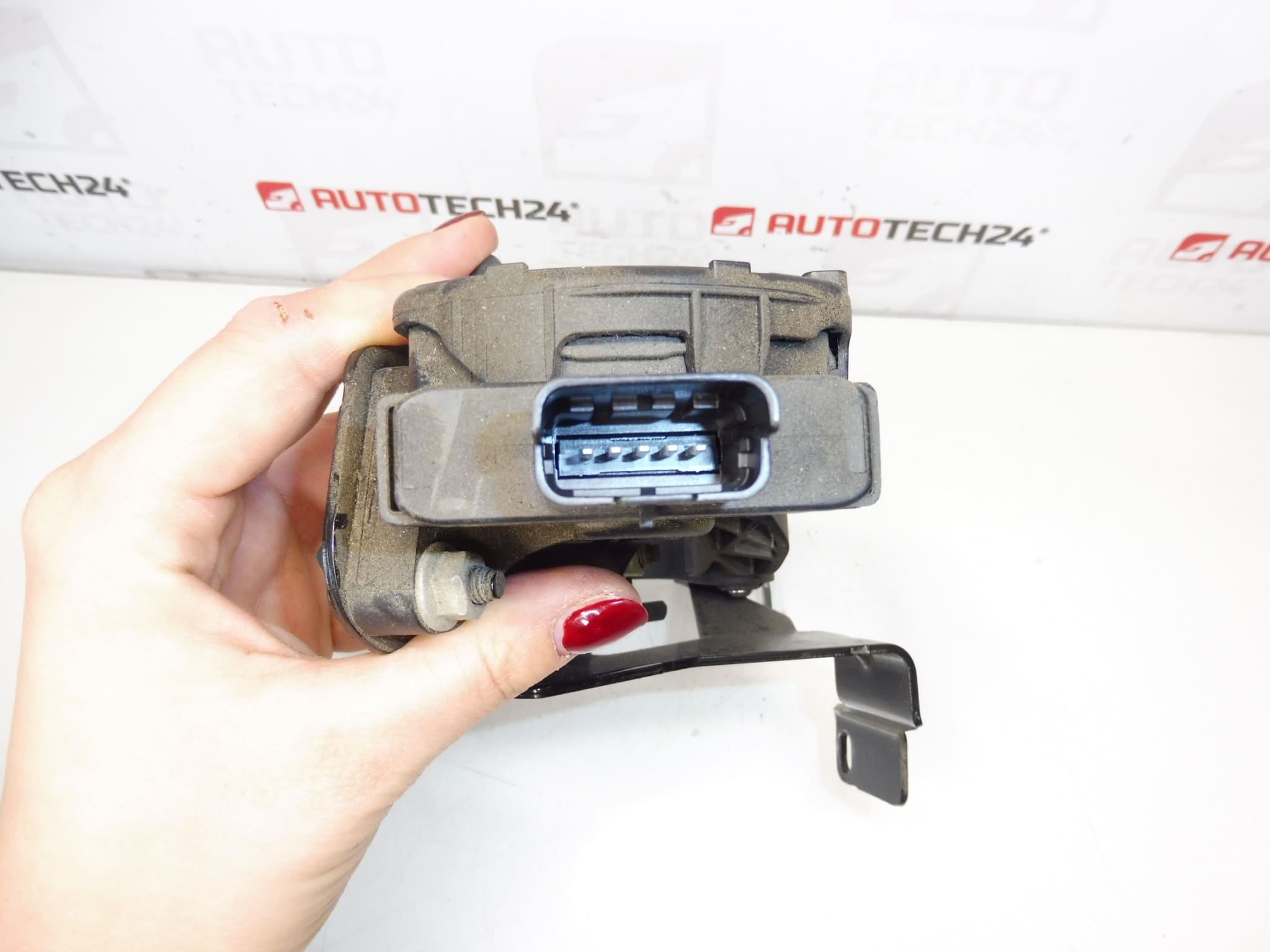 Педал за газ HELLA Citroën Peugeot 1400752980 1601S8 - Image 2