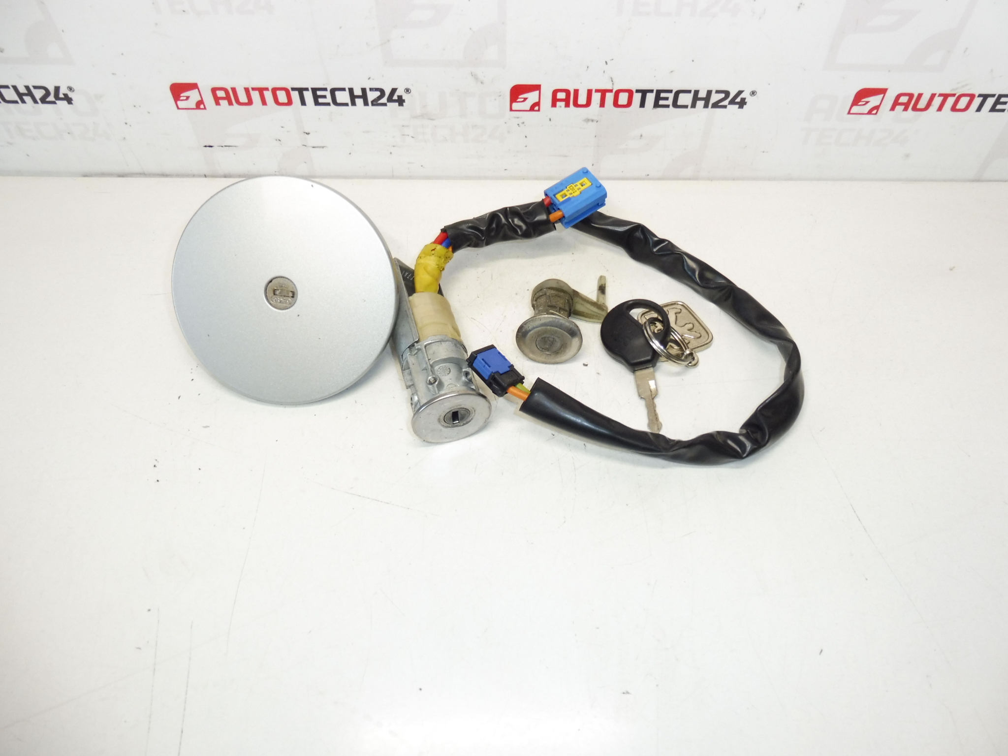 Сет от ключалки Peugeot 206 1 ключ 4162EZ 4162NR