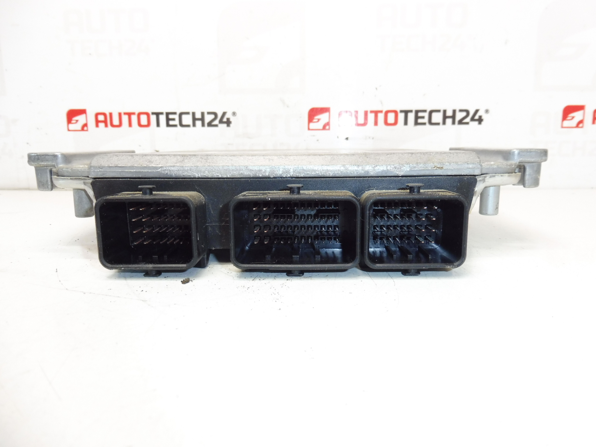 Контролен блок Bosch EDC15C2 2.2 HDI 0281011780 9657157080 1940G7