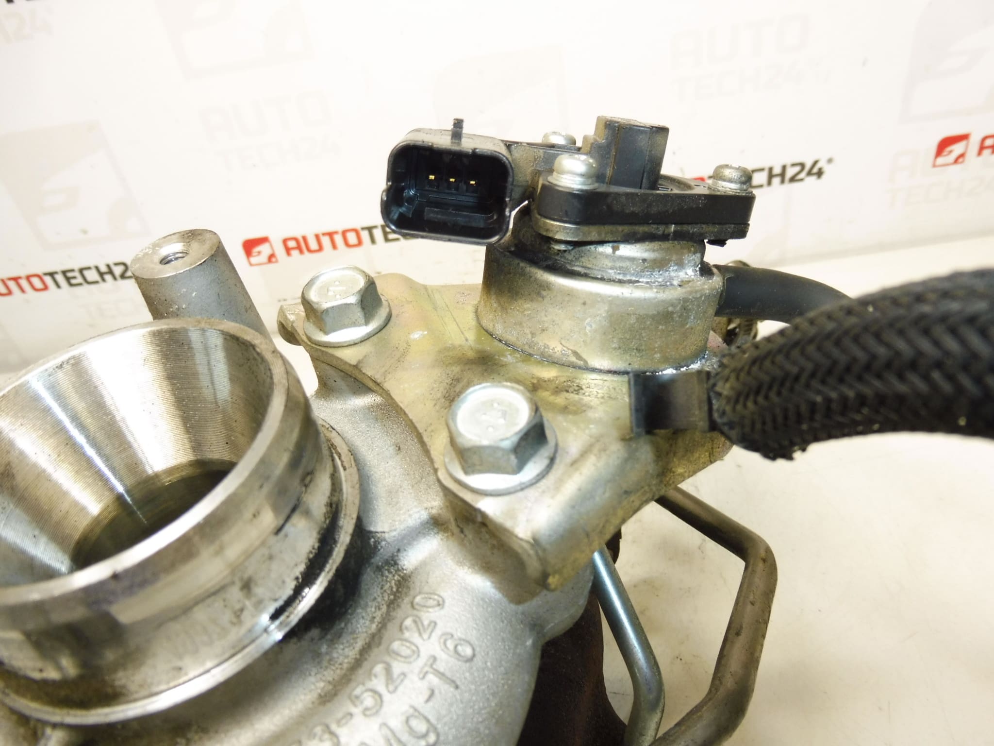 Турбокомпресор Citroën Peugeot 1.6 HDI 68KW 83 хиляди км 9673283680 TD02H2-07TVT-21 - Image 2