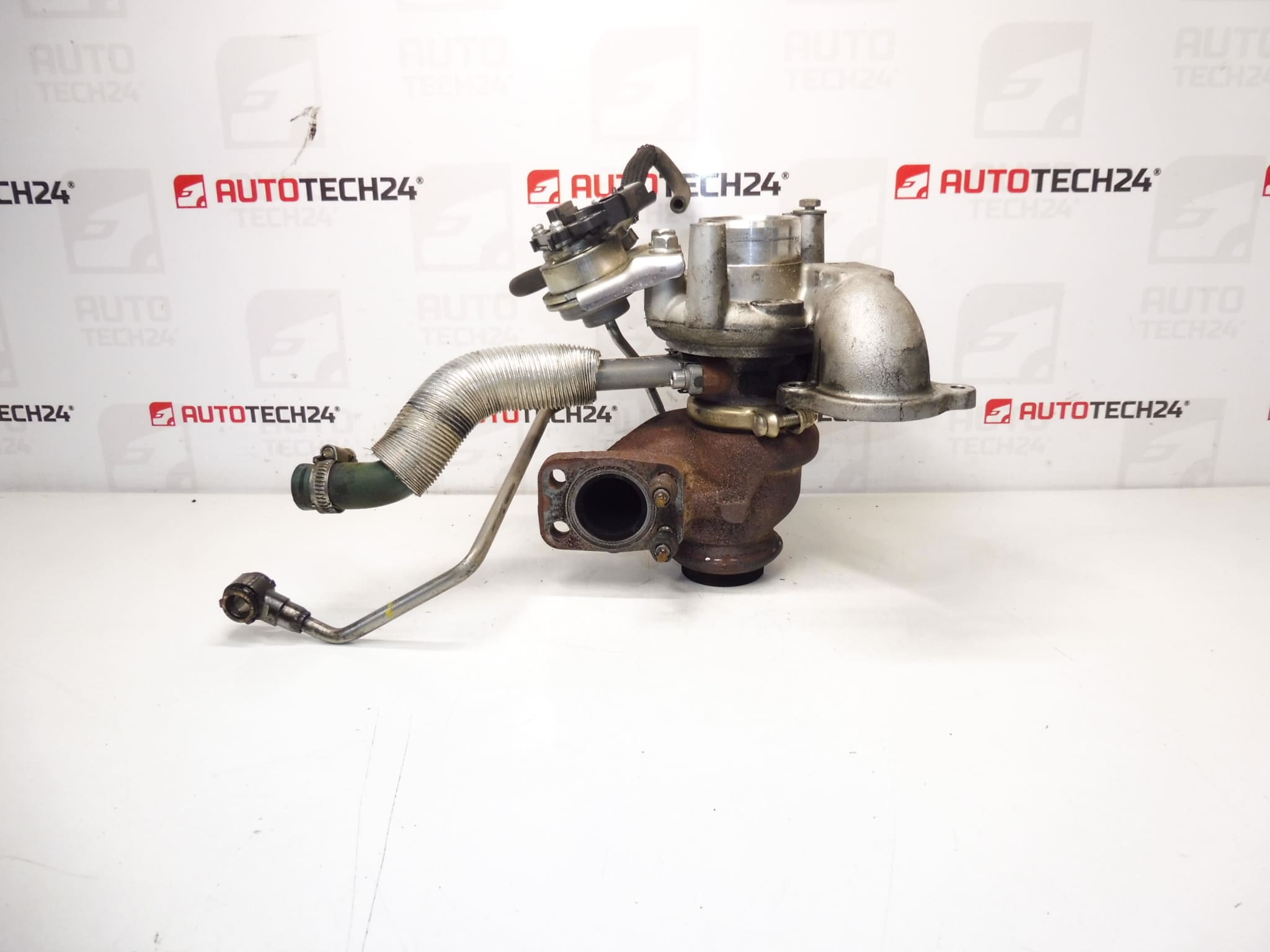 Turbo Citroën Peugeot 1.6 HDI 68KW 83 хиляди км 9673283680 TD02H2-07TT-21
