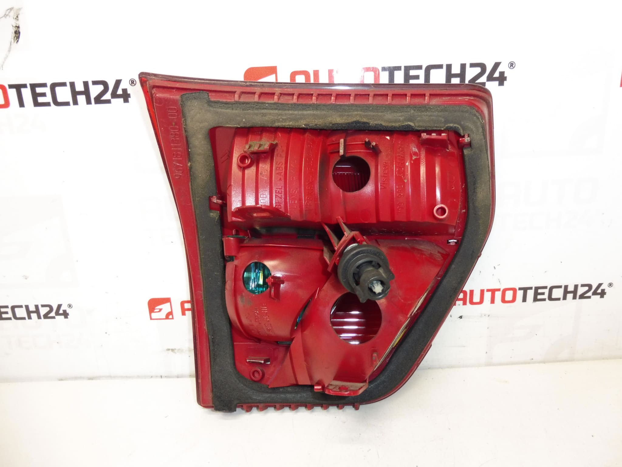 Задно дясно вътрешно осветление Citroën C5 X7 9671811380 6350JR - Image 2