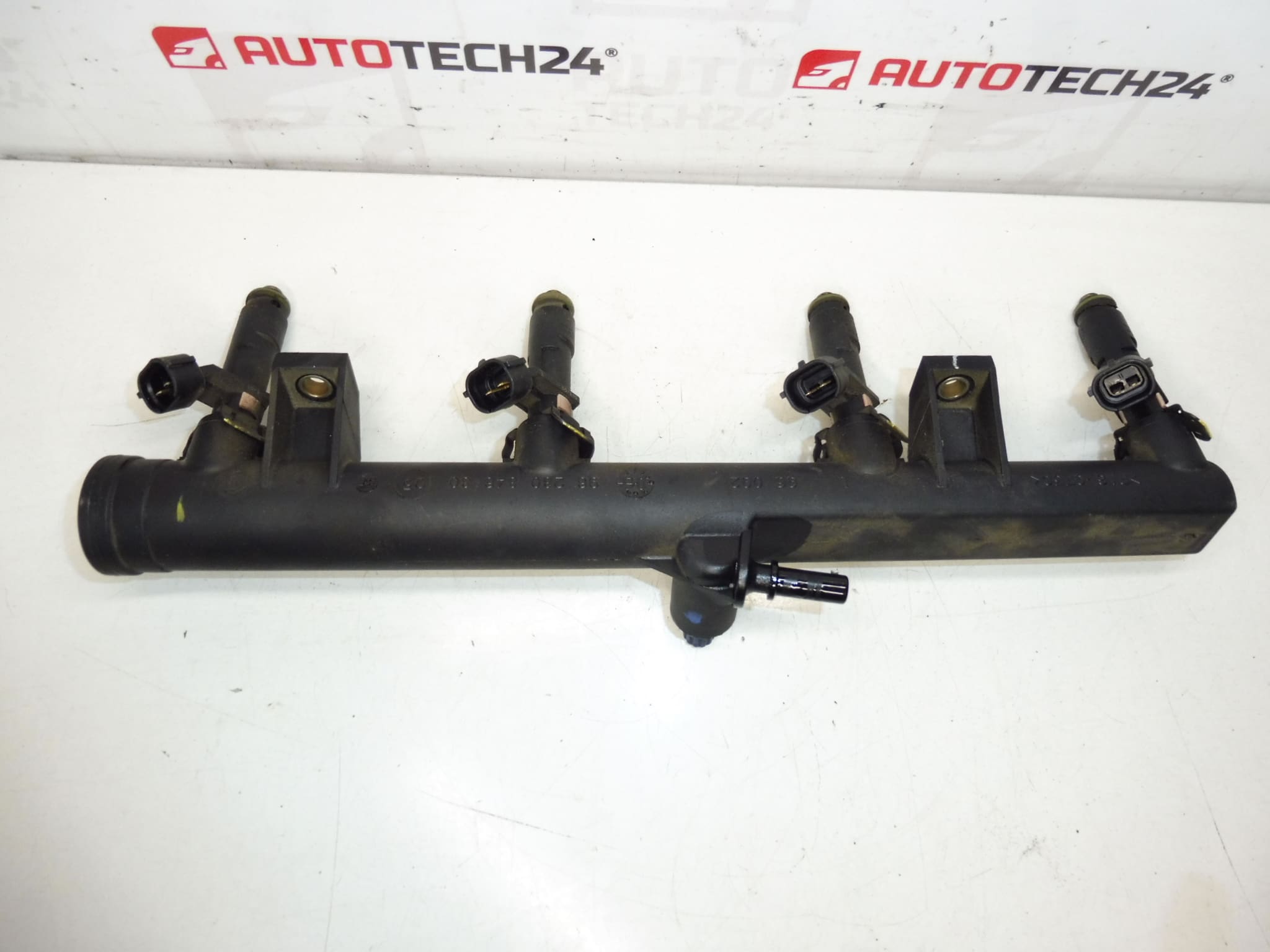 Инжекционна рейка за Citroën/Peugeot 1.8 16V и 2.0 16V, номера 157088 и 1984G3 - Image 2