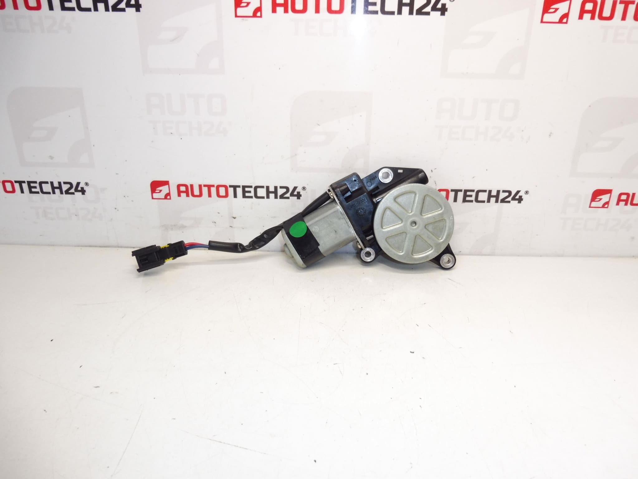 Citroën Peugeot 8401Qx Електрически мотор