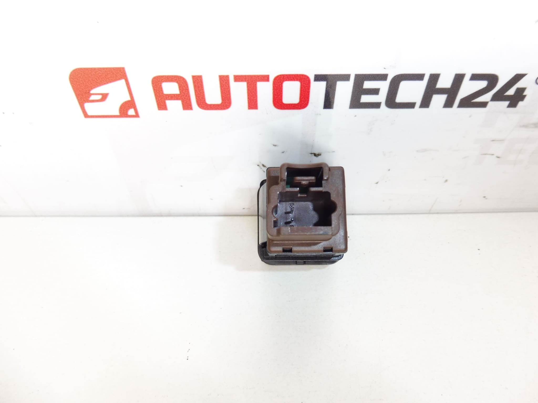 Изключвател на въздушната възглавница за пътника Citroën Peugeot 96373205ZD 9637320577 - Image 2