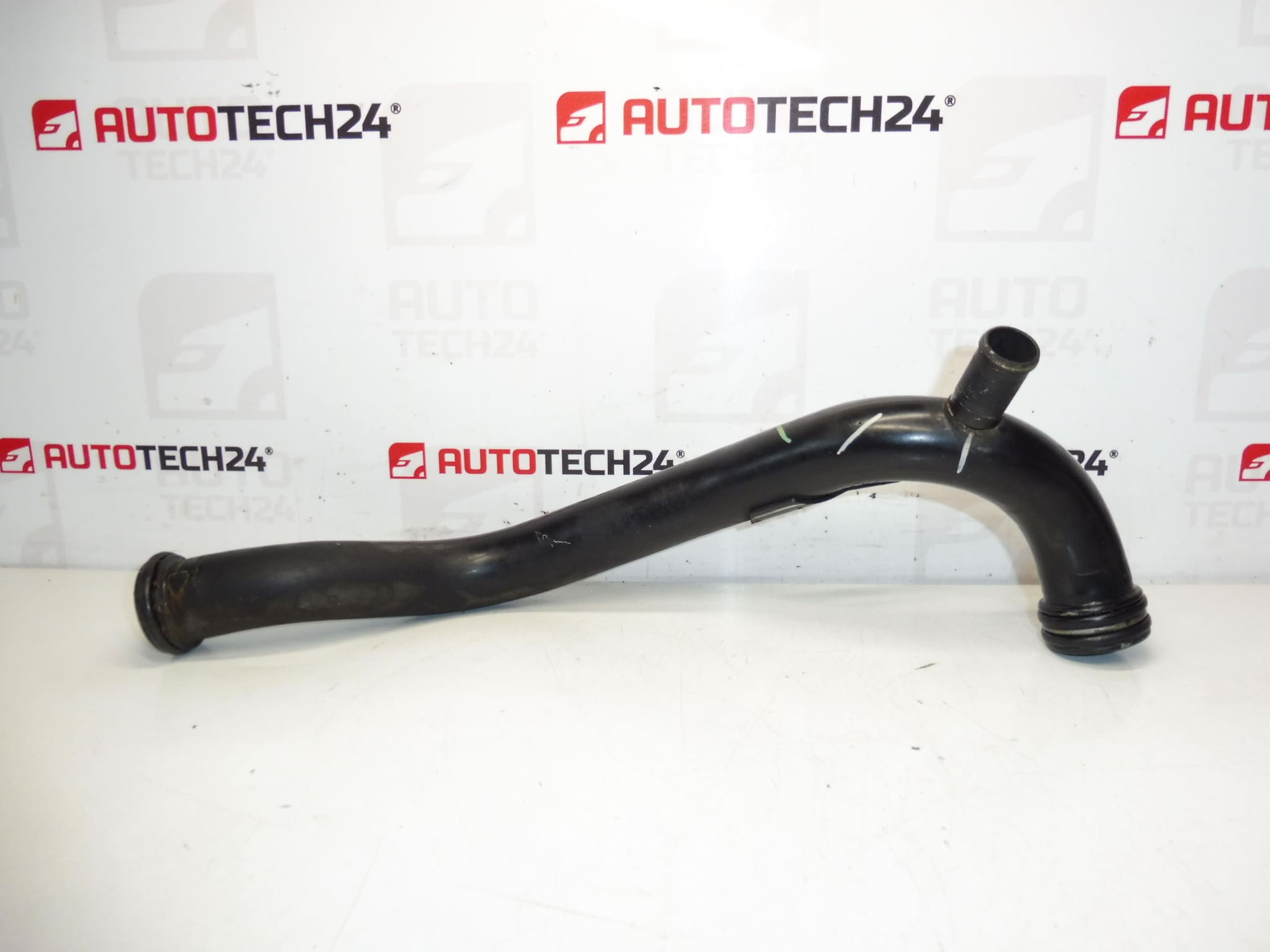 Маркуч за помпа за охлаждаща течност 1.8 16V и 2.0 16V Citroën Peugeot 1341F9 - Image 2